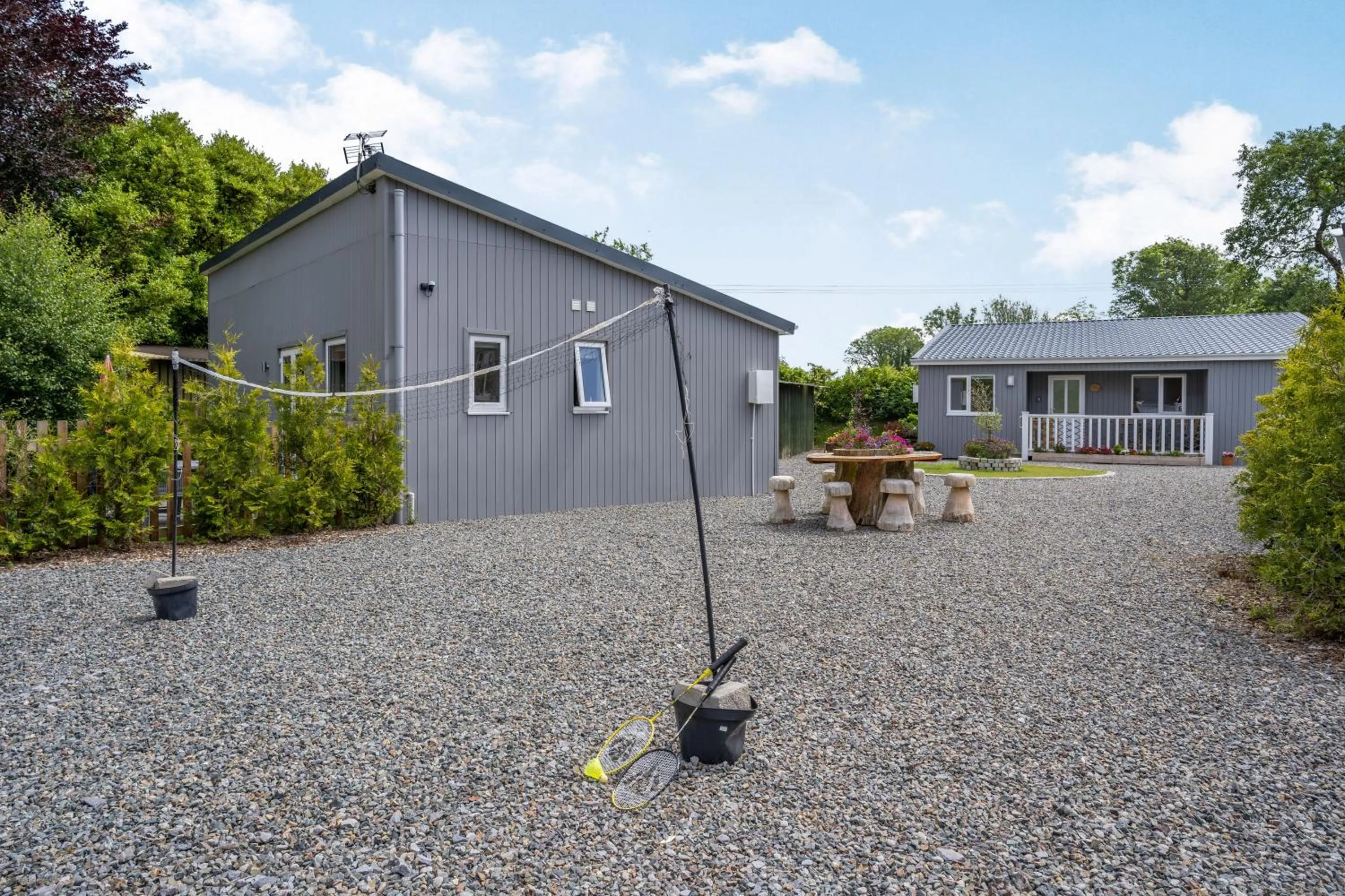 Property building in Ramsey Lodge Bier Wood Lodges