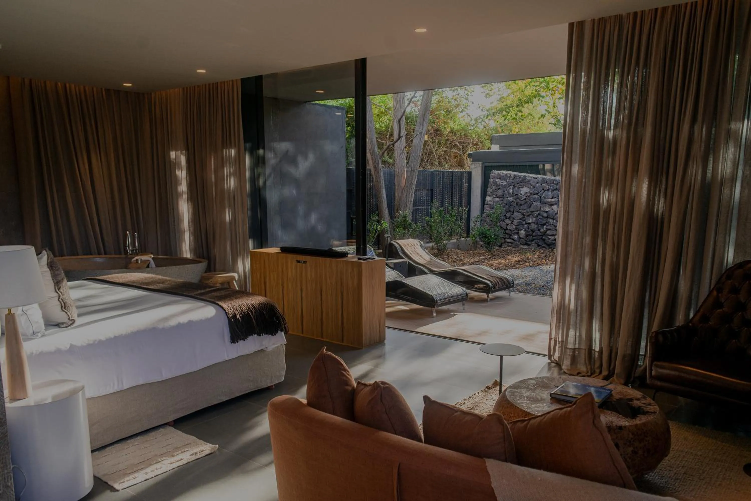 Decorative detail, Bed in Susana Balbo Winemaker's House - Relais & Chateaux