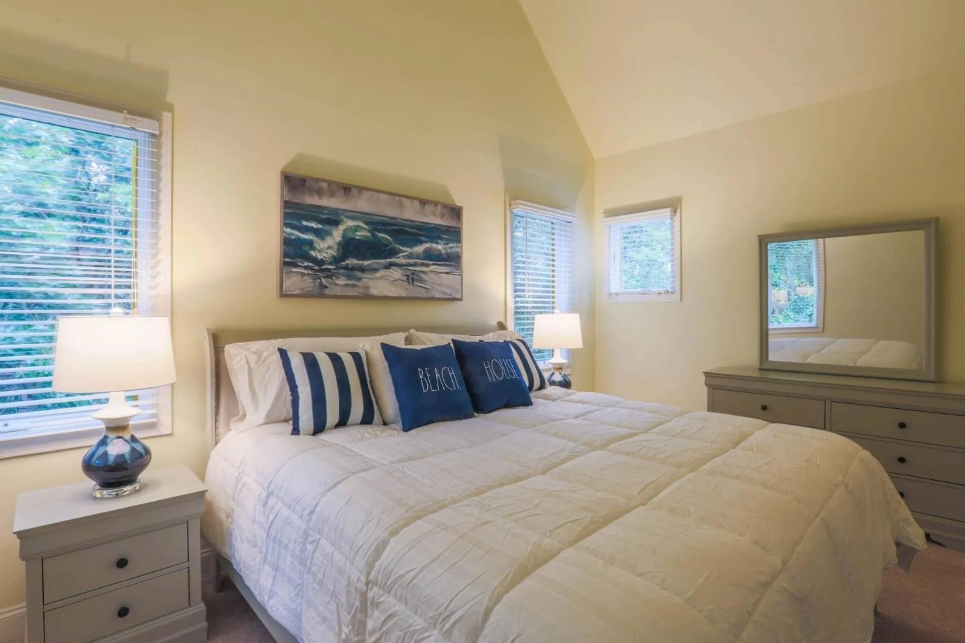 Bed in Fairway Five Clubhouse