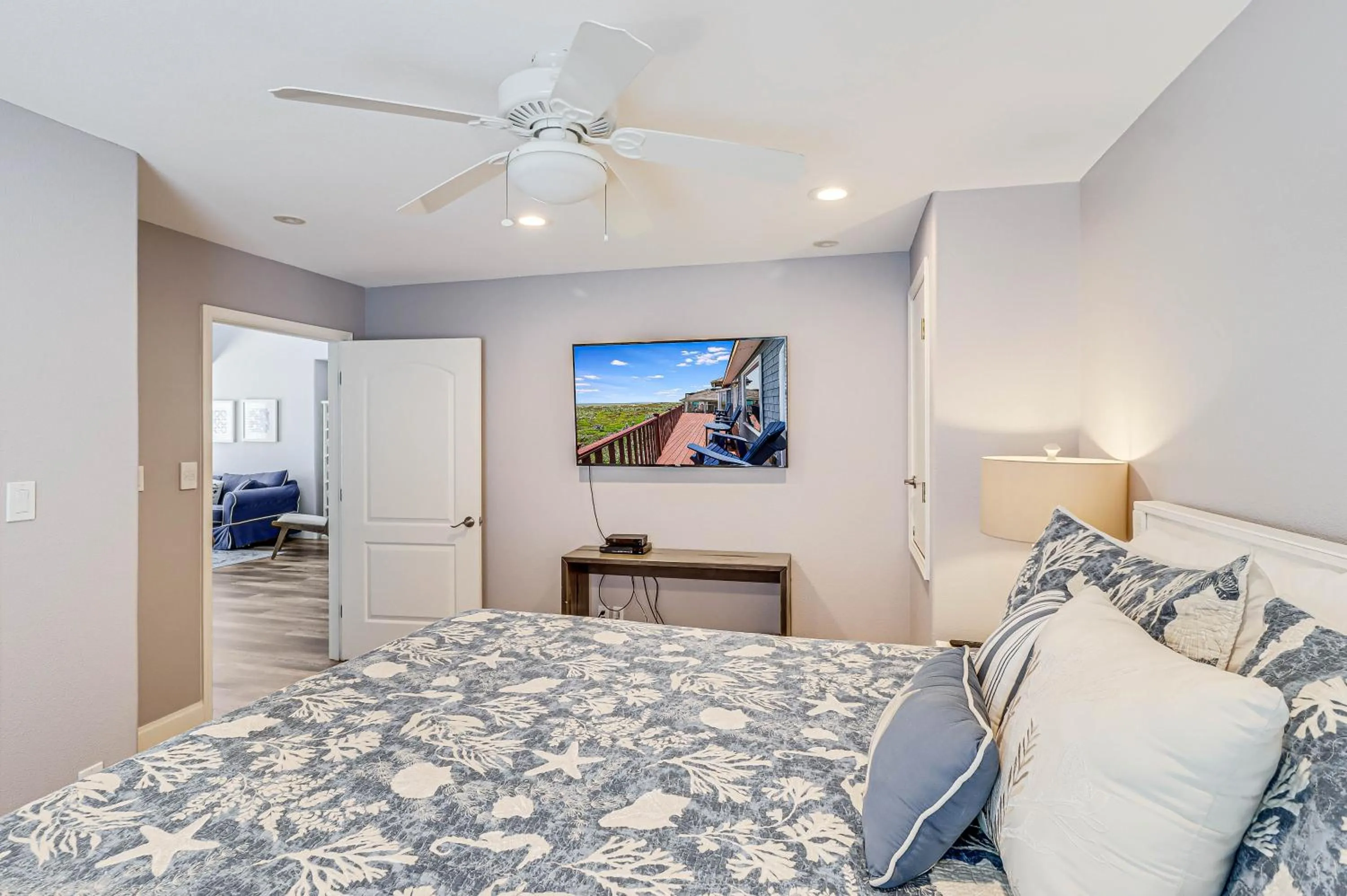 Other, Bed in Lost and Found GW110