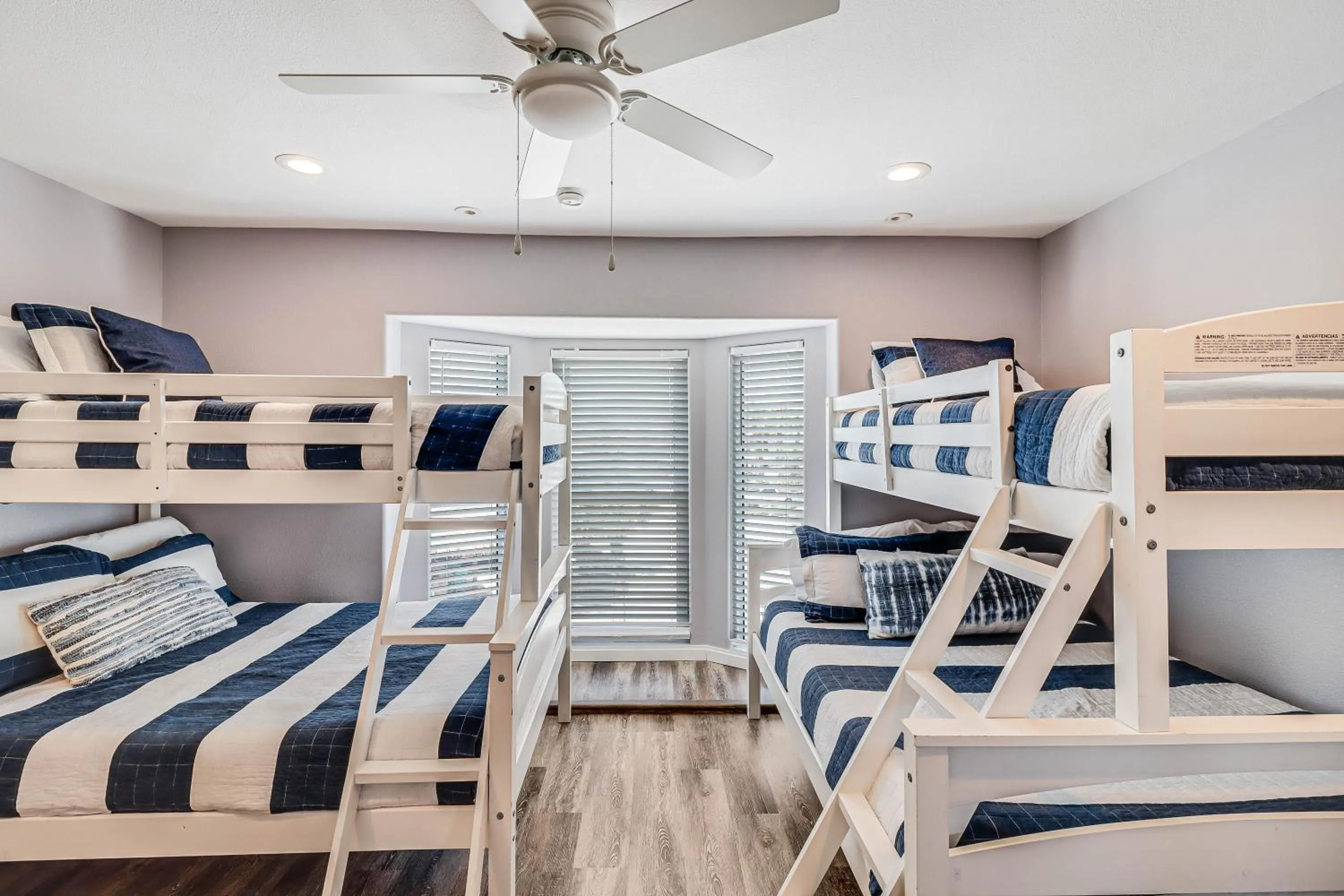 Other, Bed in Lost and Found GW110