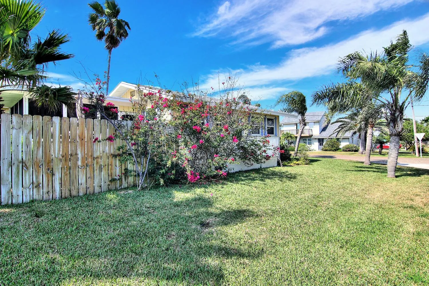 Other in Le Chateau TS202