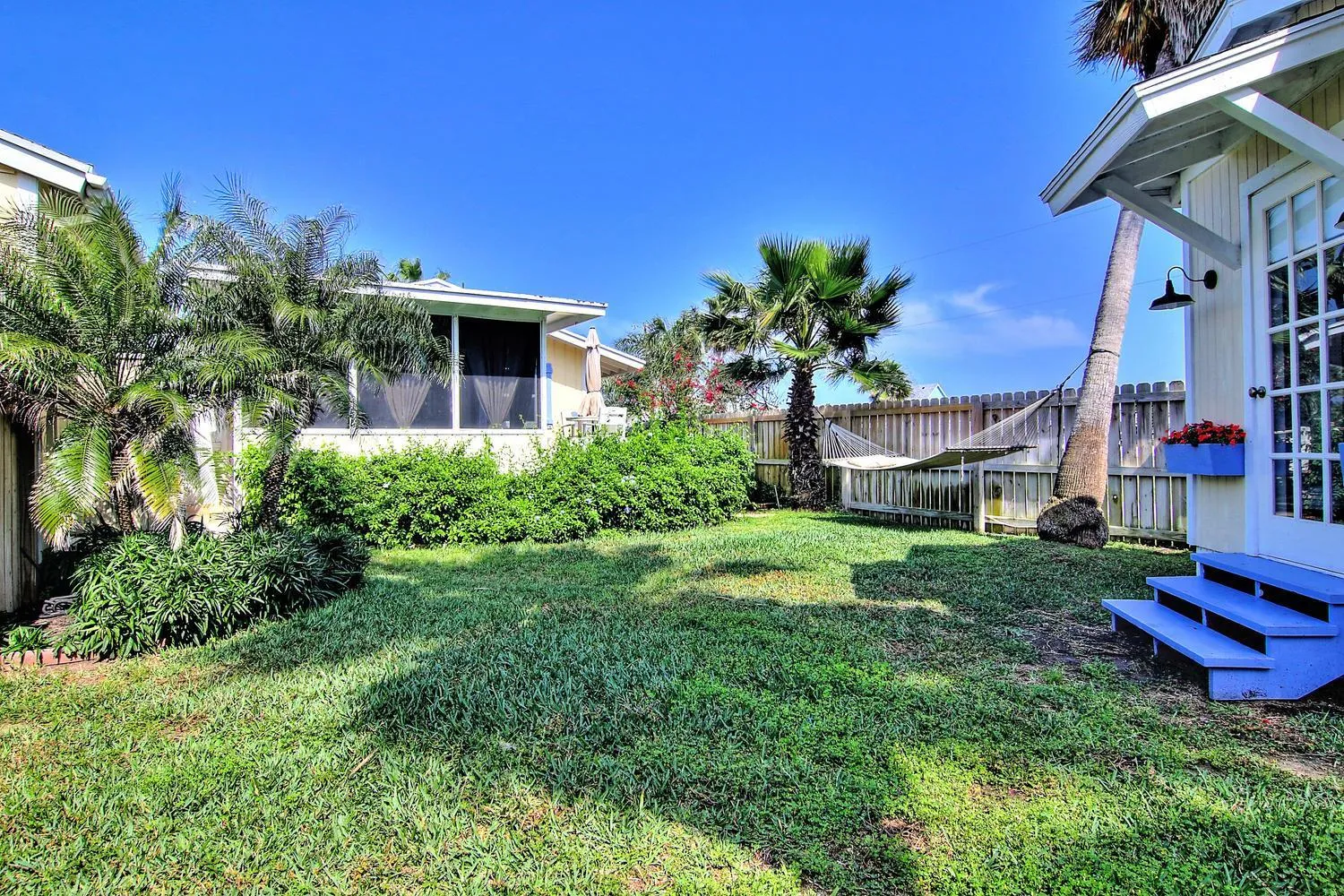 Other in Le Chateau TS202