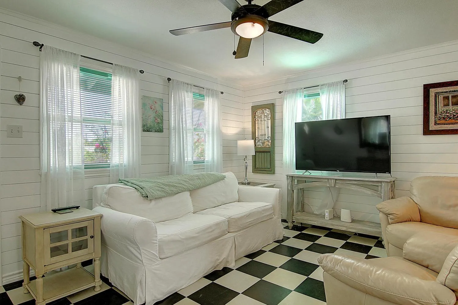 Other in Le Chateau TS202