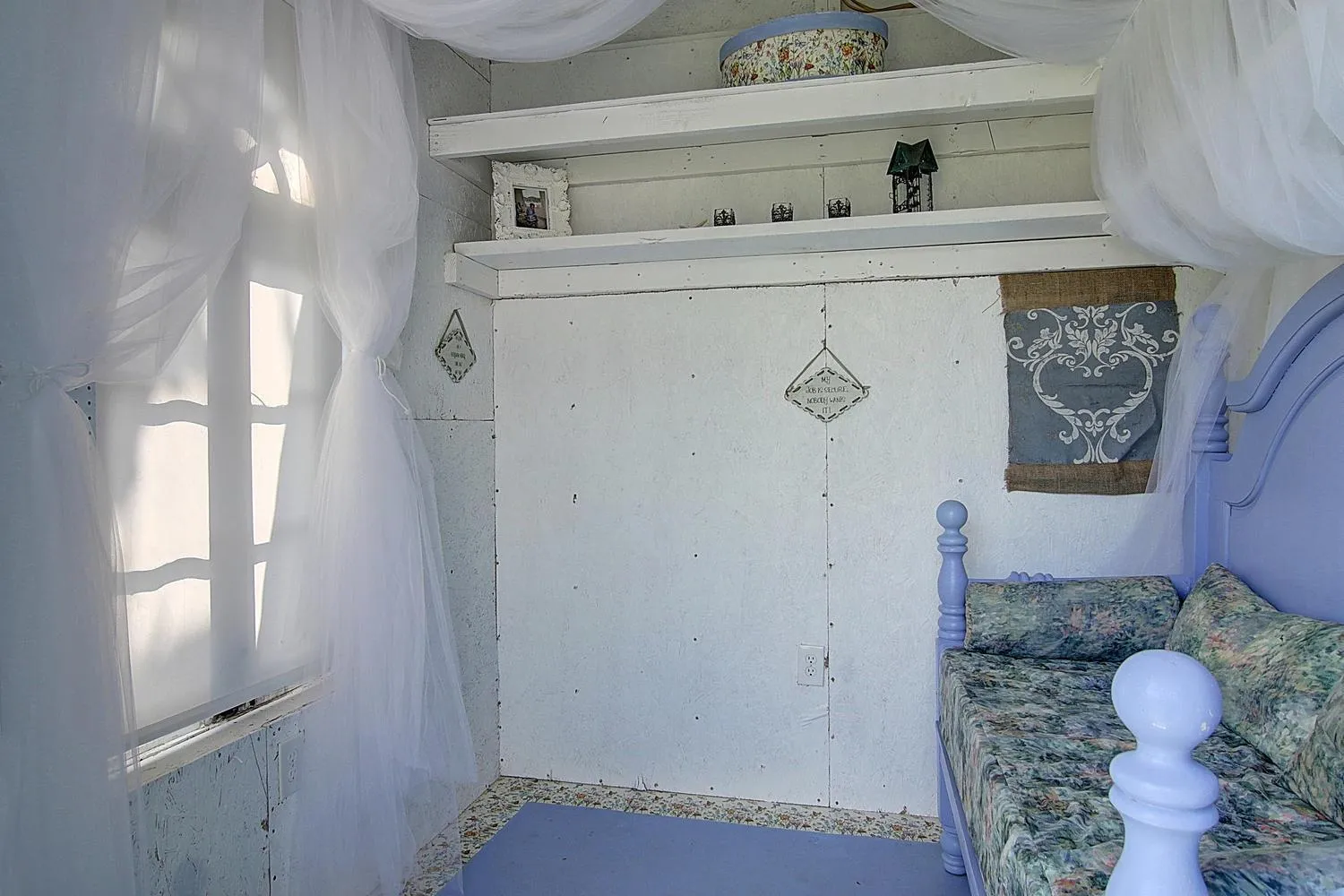 Other in Le Chateau TS202