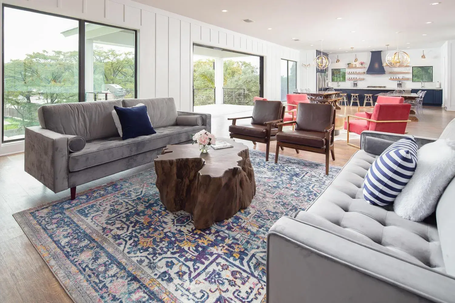 The White House on the Horseshoe The White House on the Horseshoe