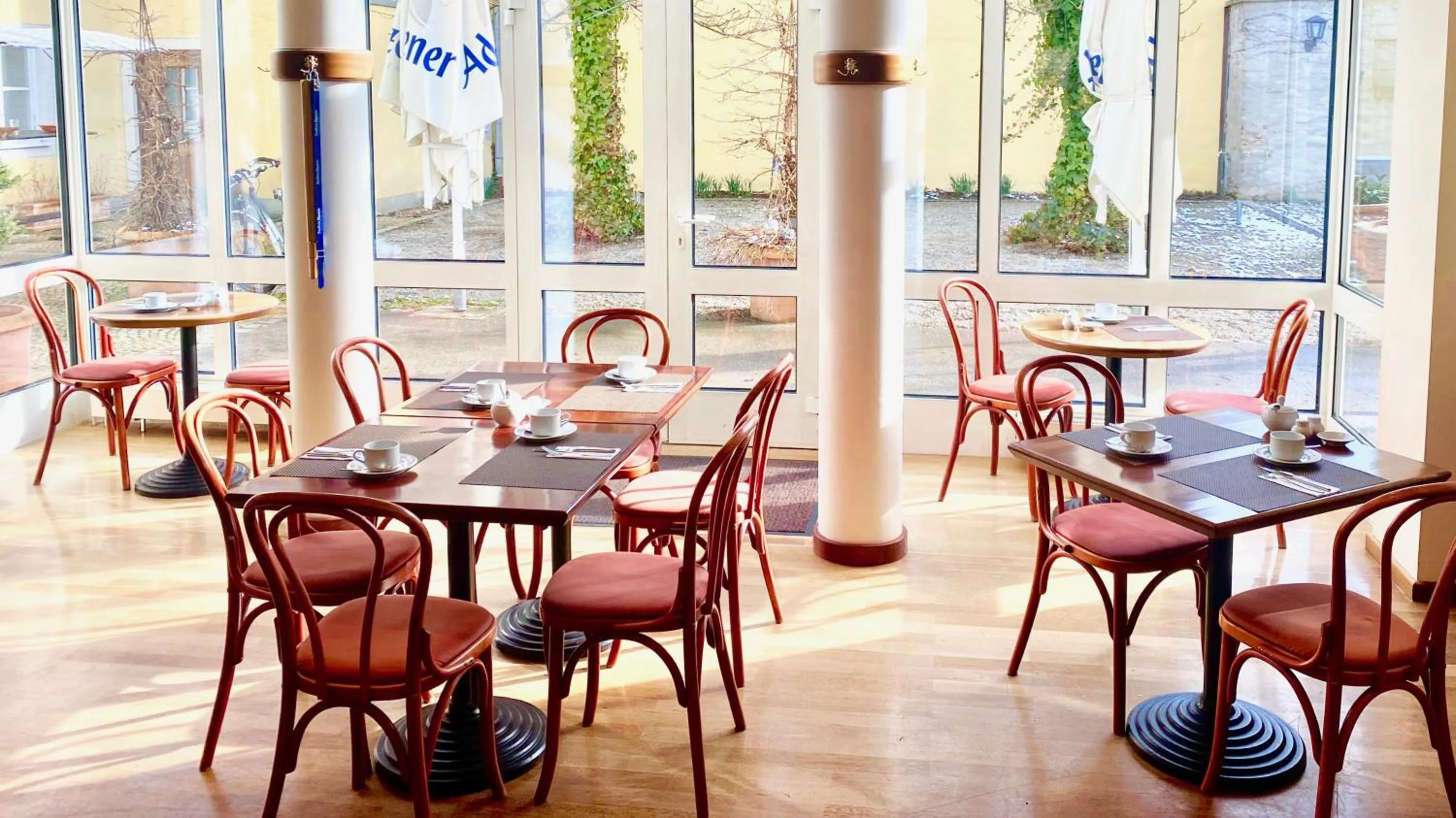 Restaurant/places to eat in Hotel Alte Post