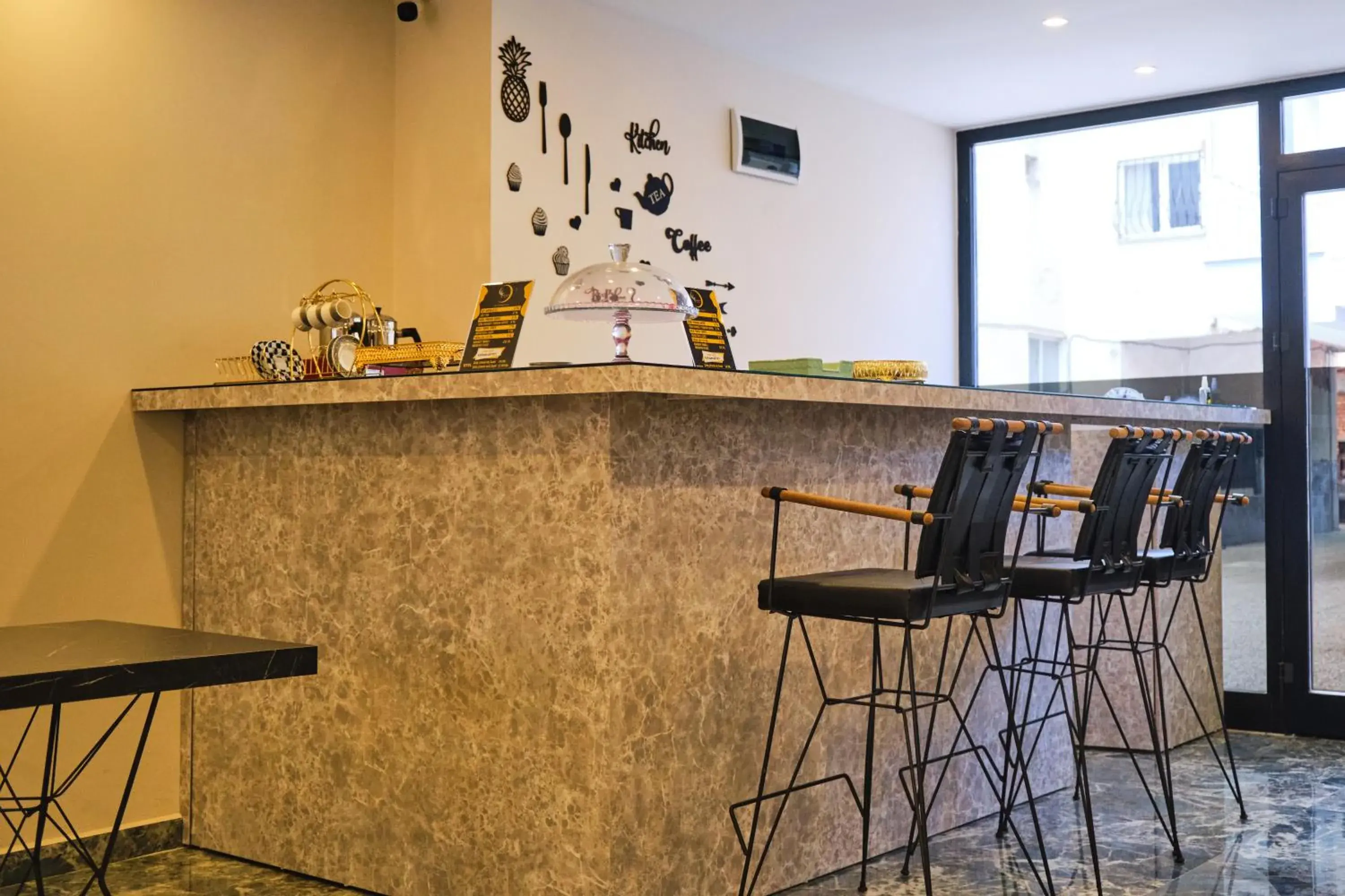 Lounge or bar in KALİSPERA HOTEL Lounge or bar in KALİSPERA HOTEL