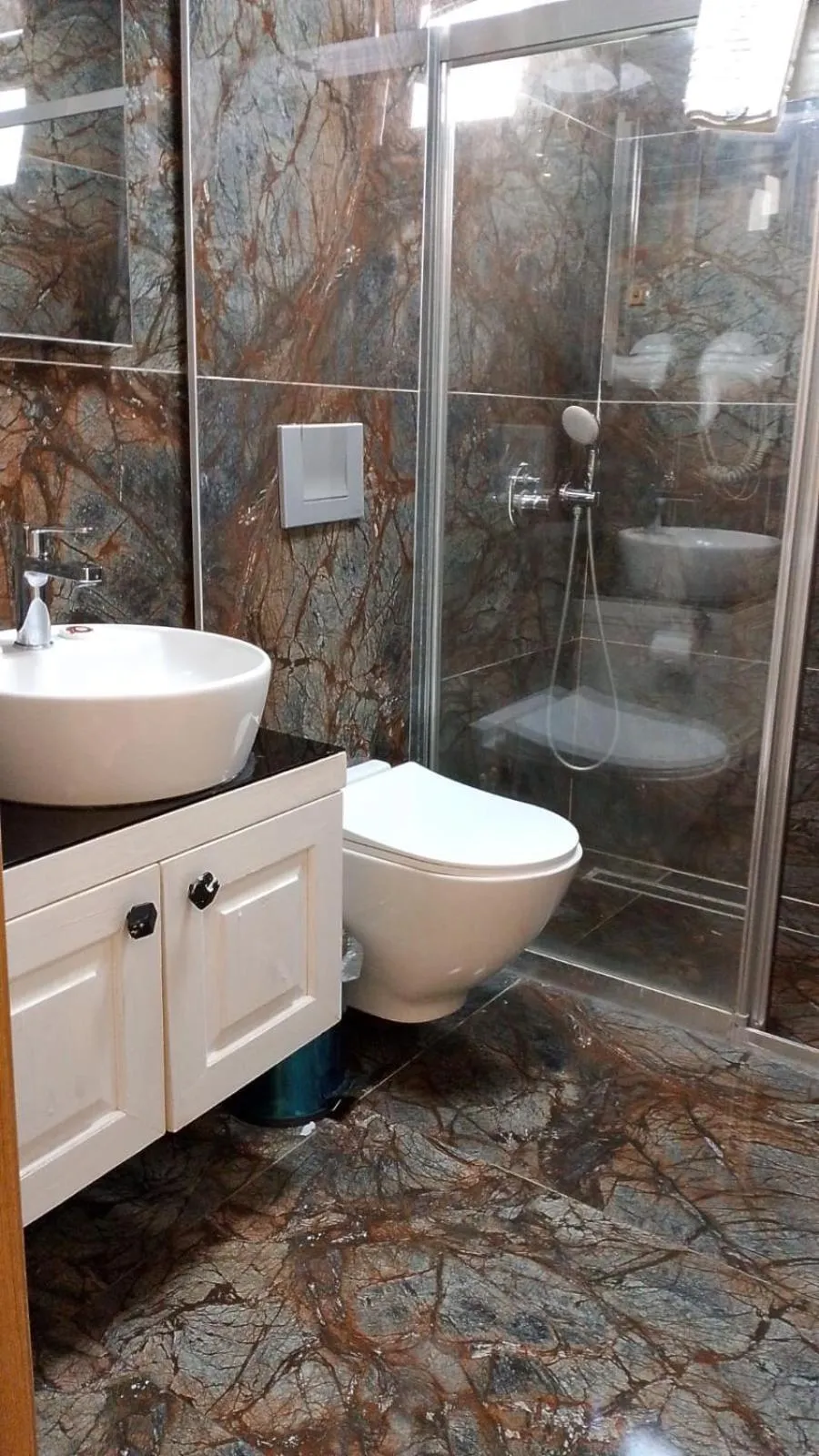 Shower in KALİSPERA HOTEL