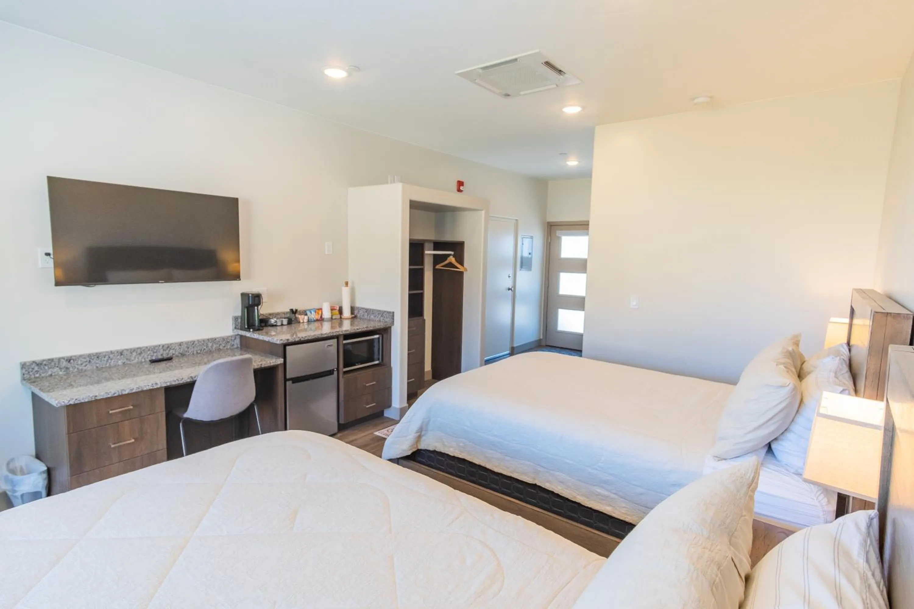 Bed in South Zion Inn and Suites