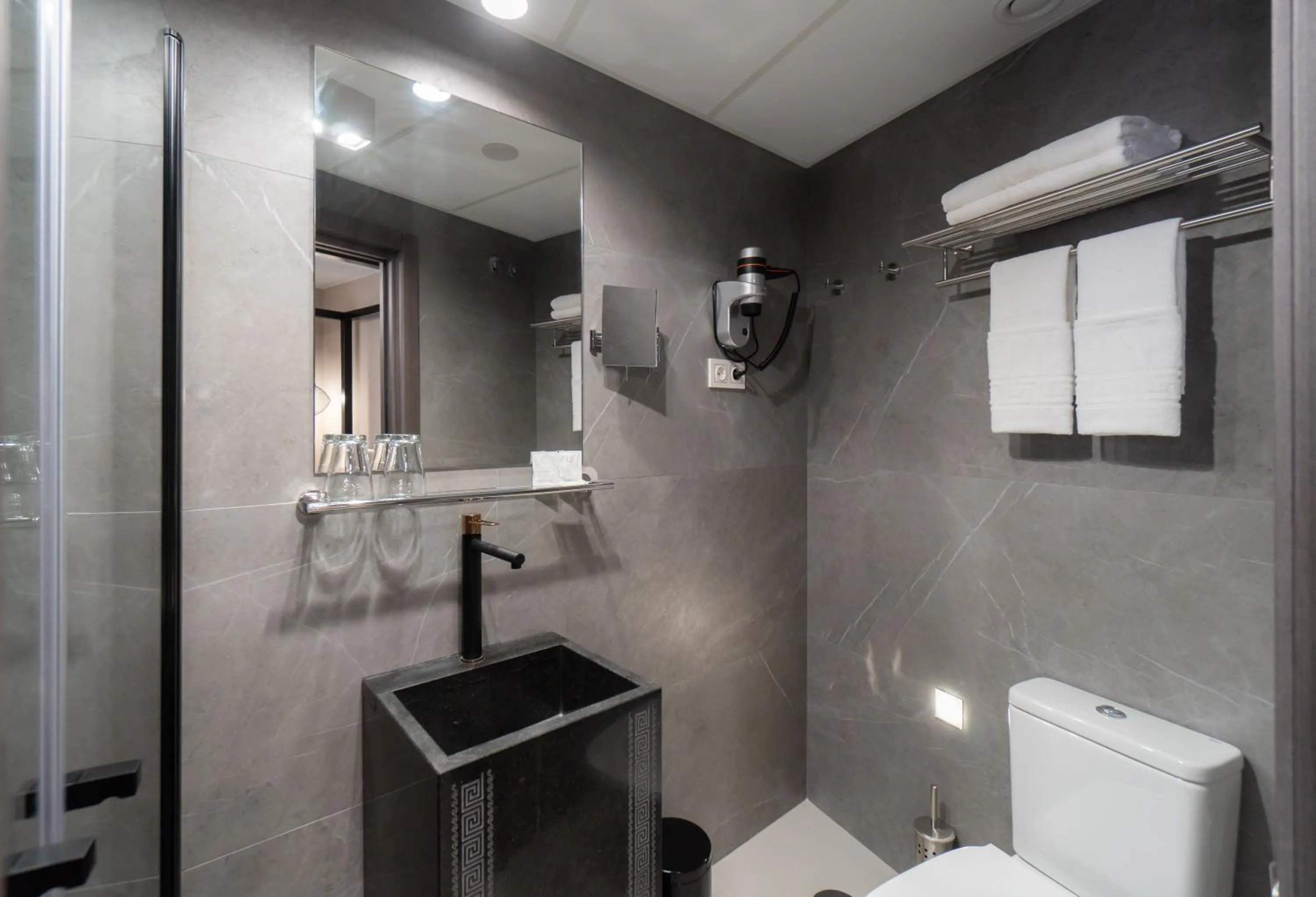 Bathroom in Hotel Perla del Sur