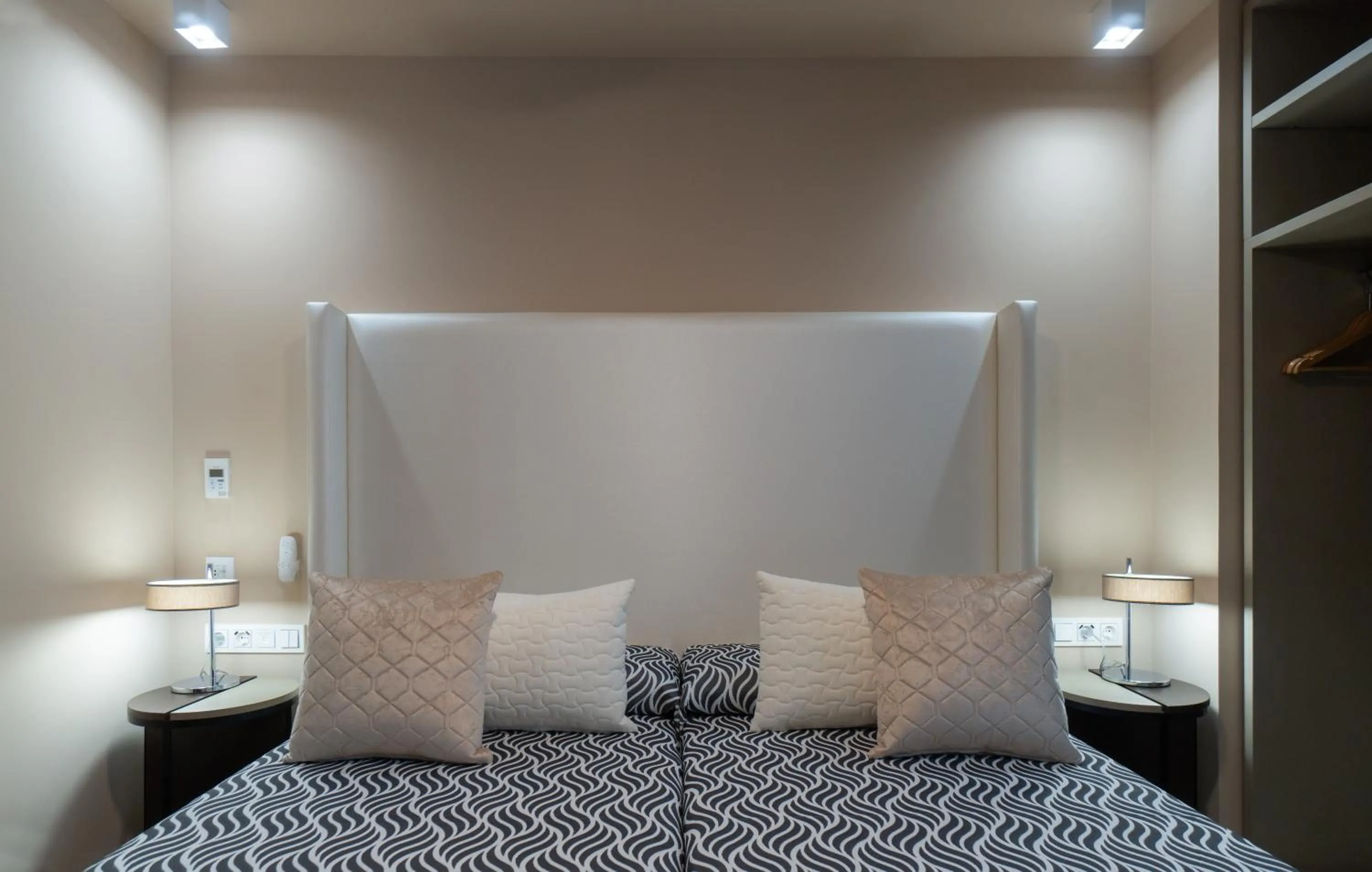 Bed in Hotel Perla del Sur