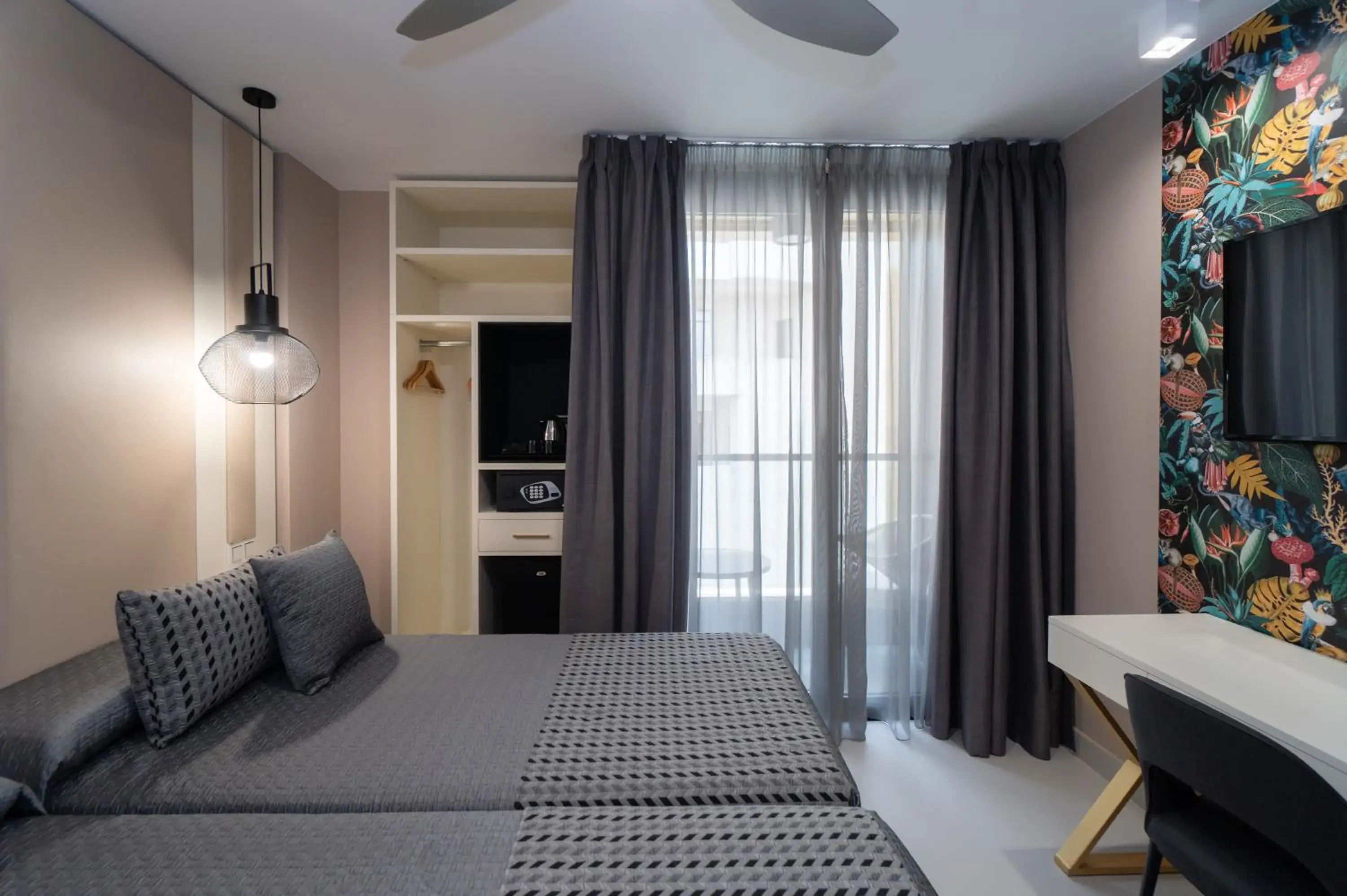 Double or Twin Room with Balcony in Hotel Perla del Sur Double or Twin Room with Balcony in Hotel Perla del Sur