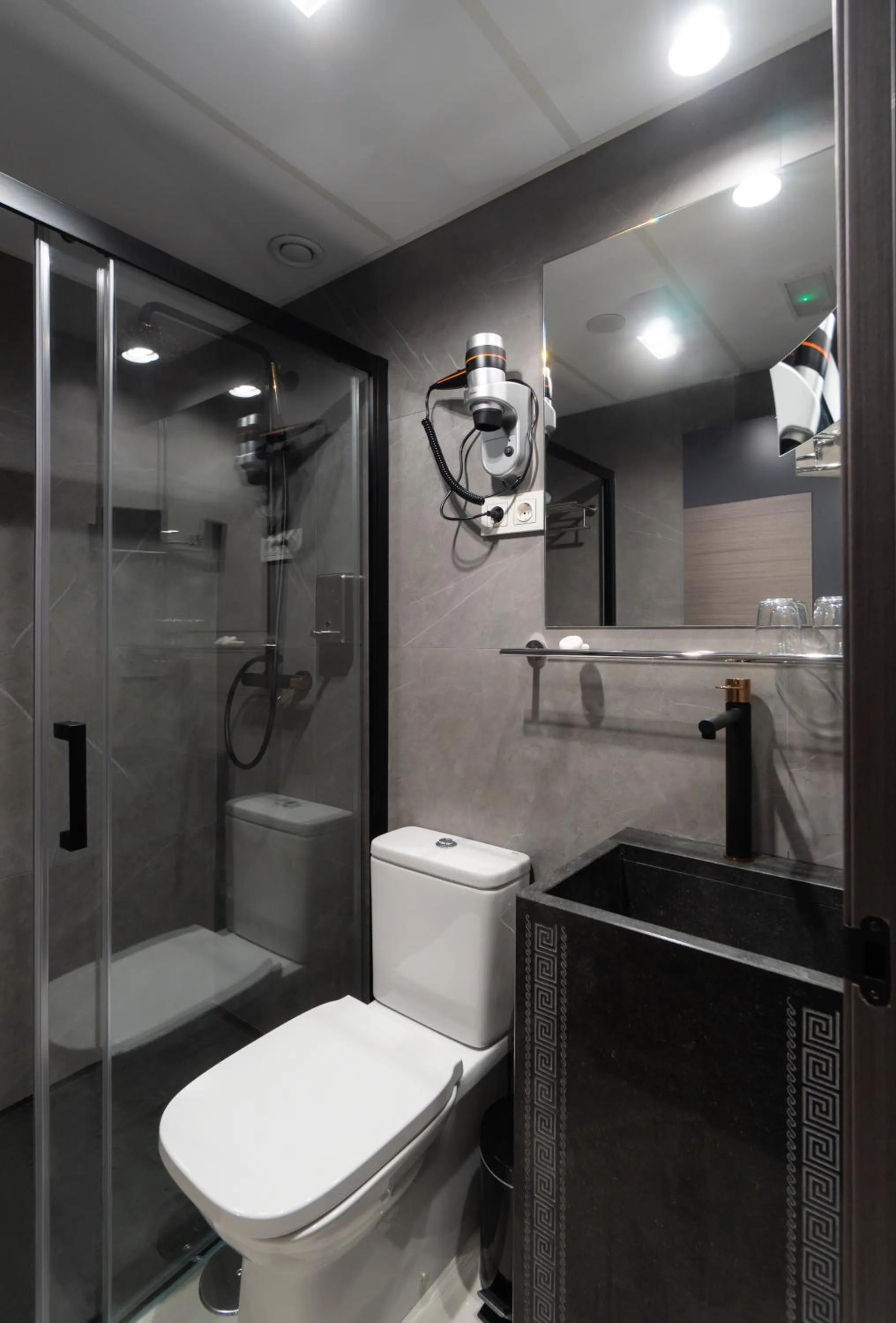 Bathroom in Hotel Perla del Sur