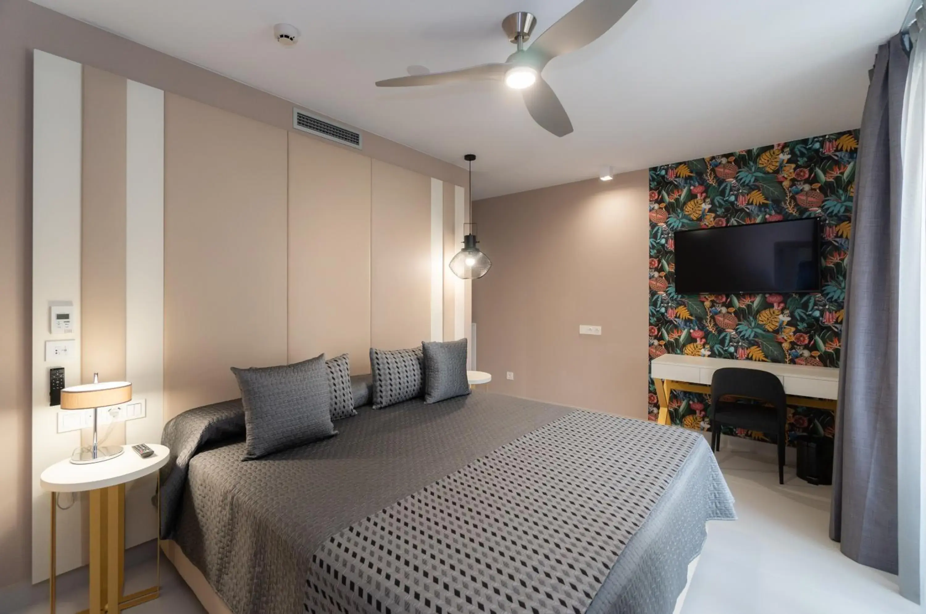 Deluxe Double Room in Hotel Perla del Sur Deluxe Double Room in Hotel Perla del Sur