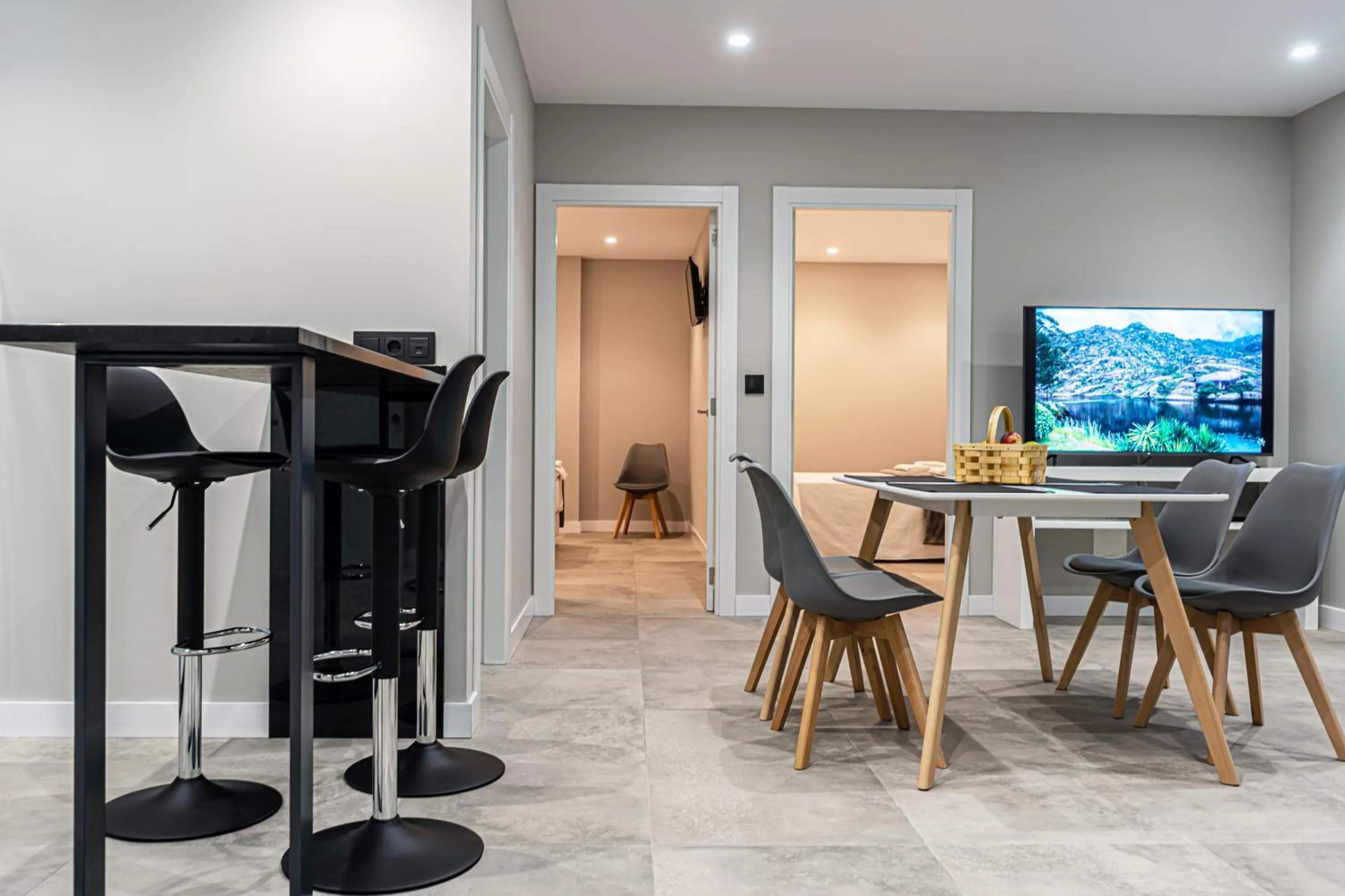 TV and multimedia in Aparthotel Ría de Lires