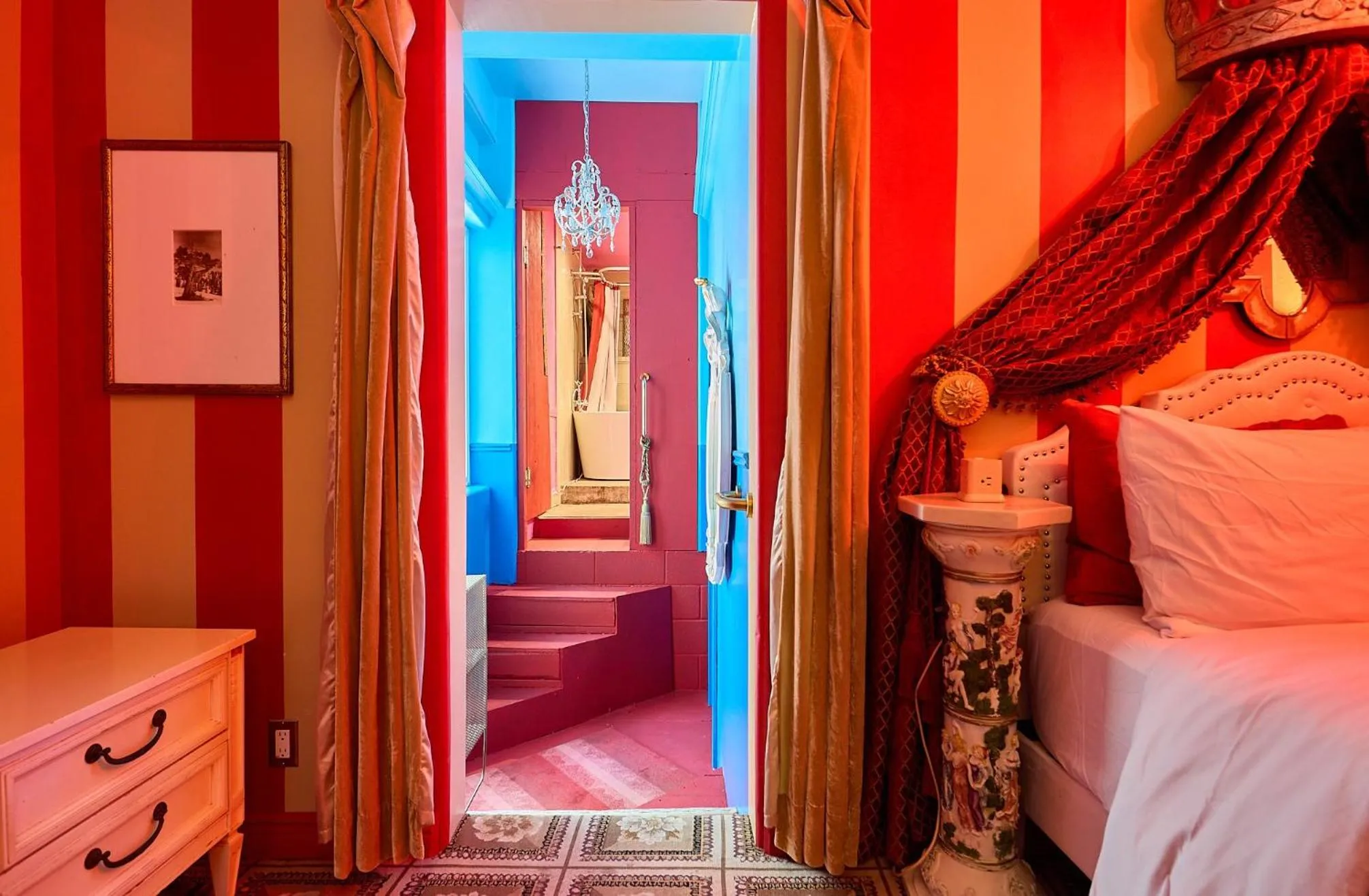 Bed in Beverly Hills Spanish