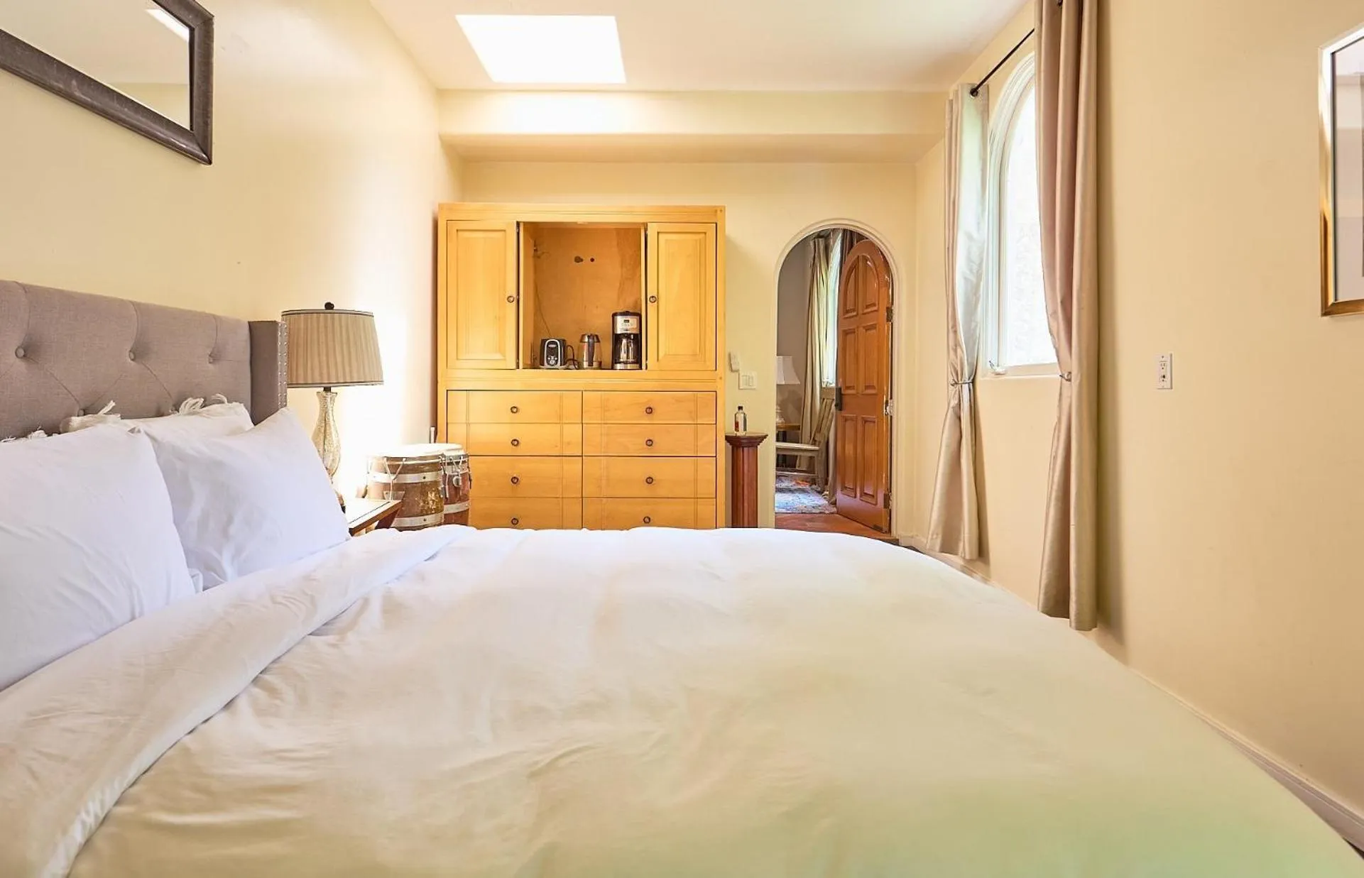 Bed in Beverly Hills Spanish