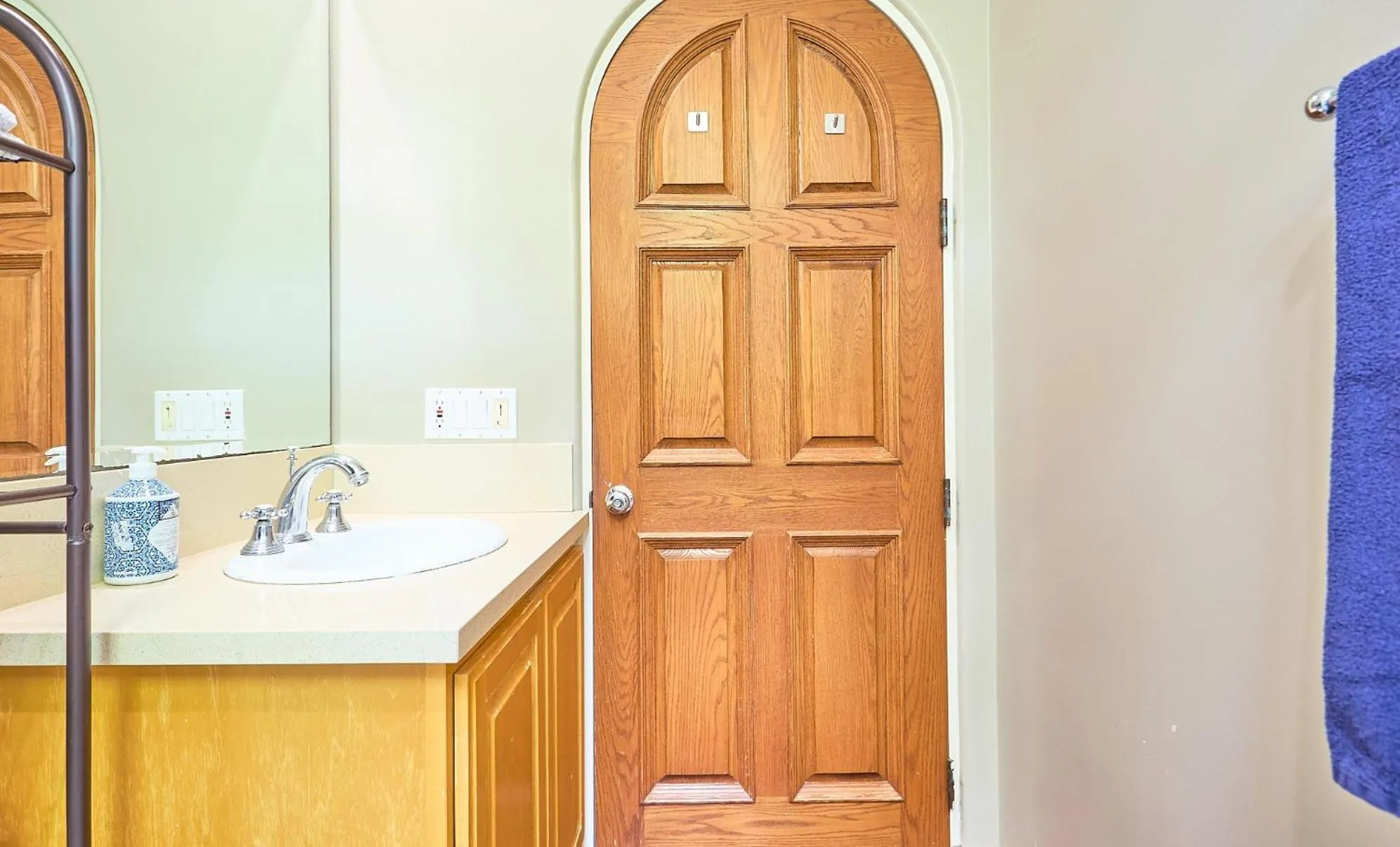 Bathroom in Beverly Hills Spanish