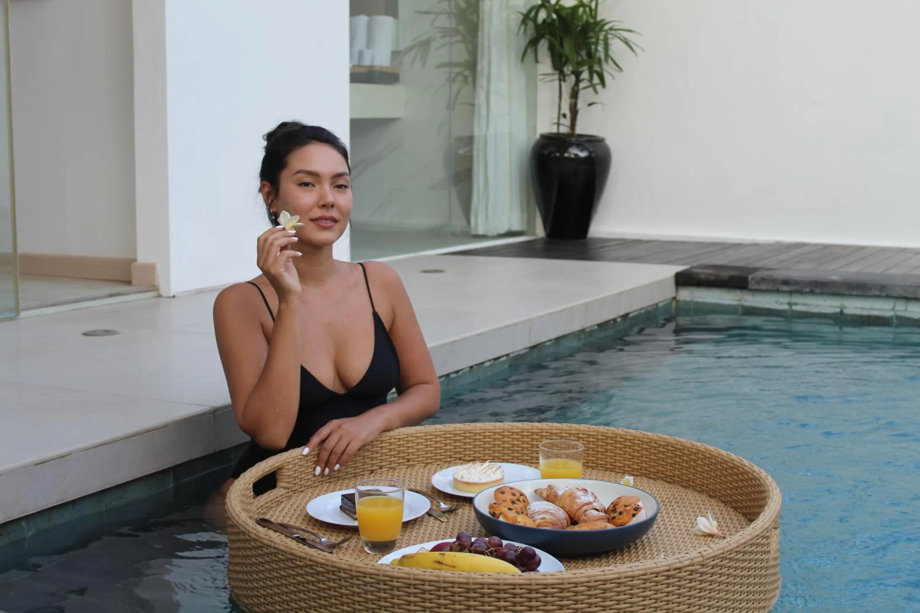 Breakfast in Alami Luxury Villa