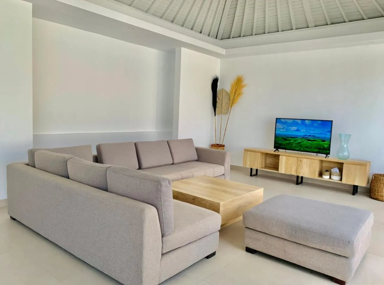 TV and multimedia in Alami Luxury Villa