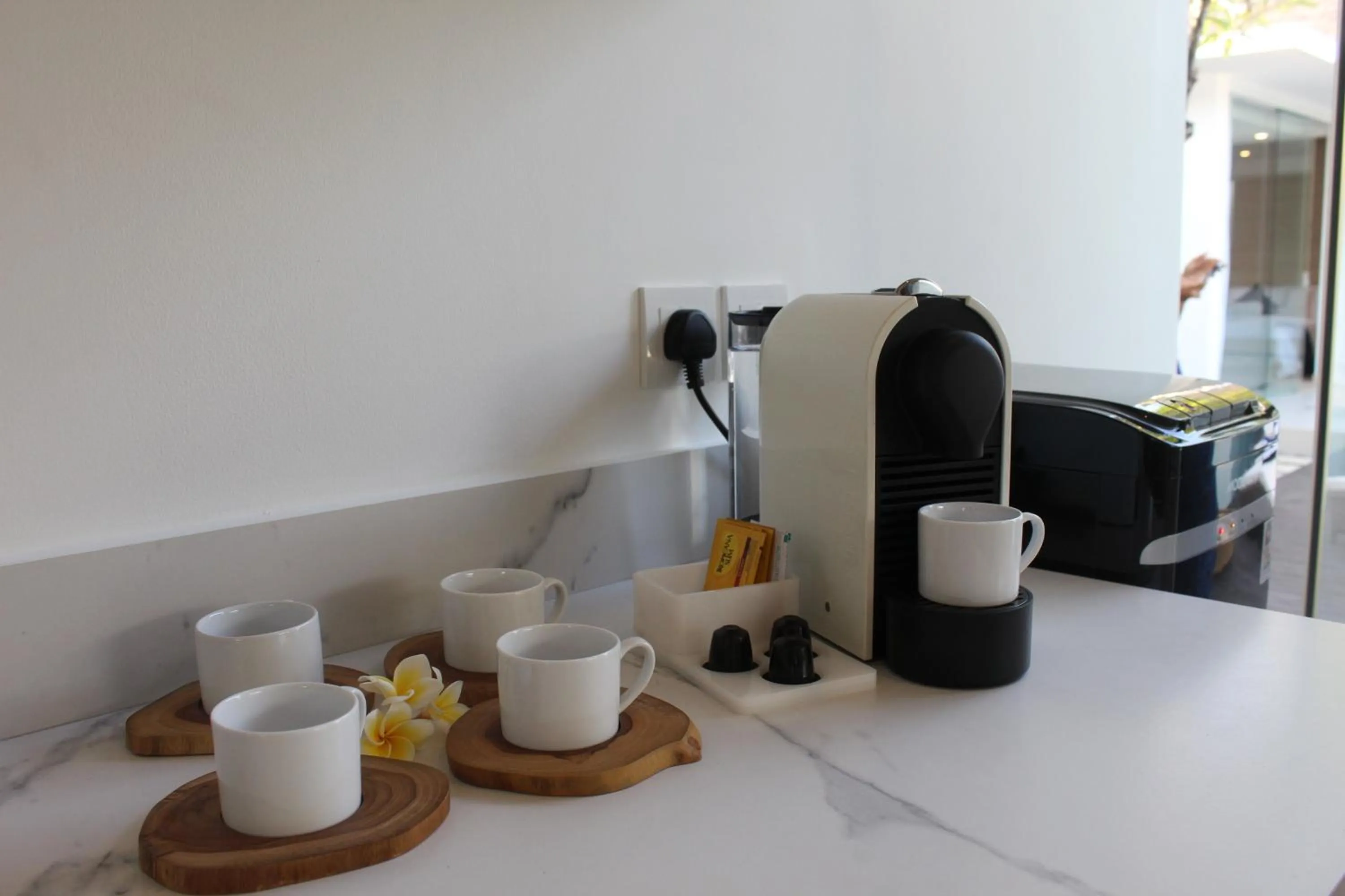 Coffee/tea facilities in Alami Luxury Villa