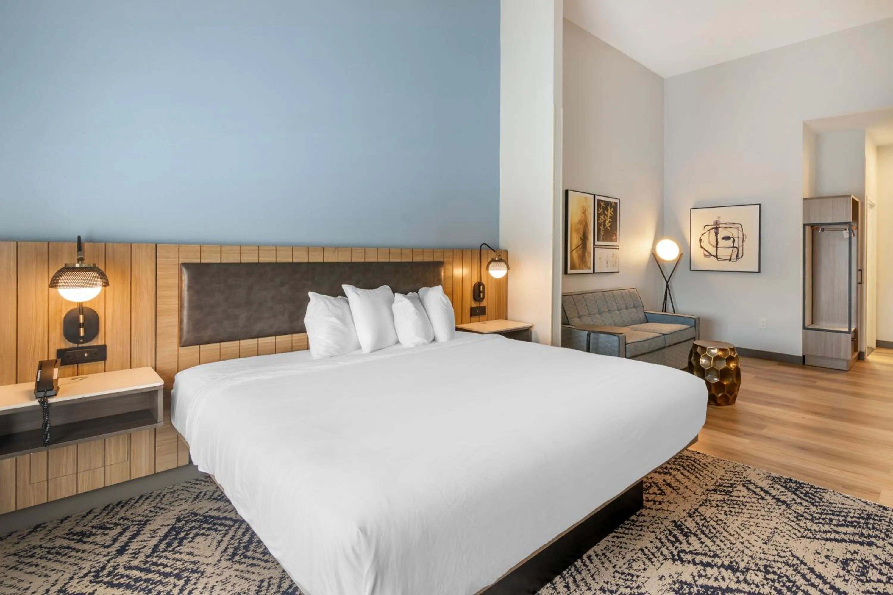 Bed in Country Inn & Suites By Radisson, Savannah Airport, GA