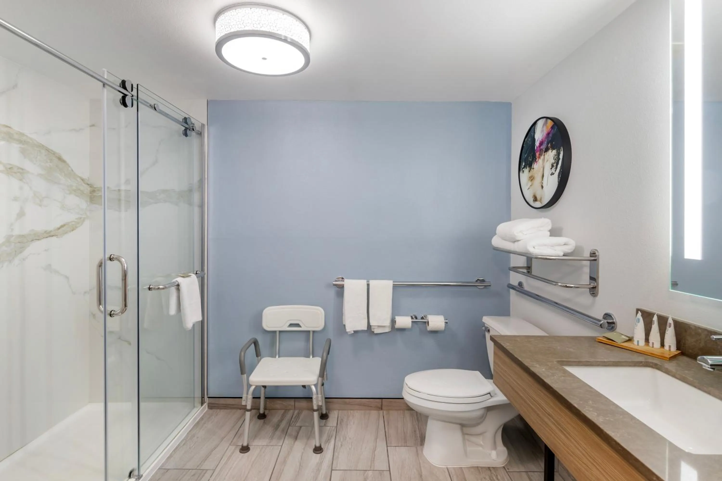 Bathroom in Country Inn & Suites By Radisson, Savannah Airport, GA