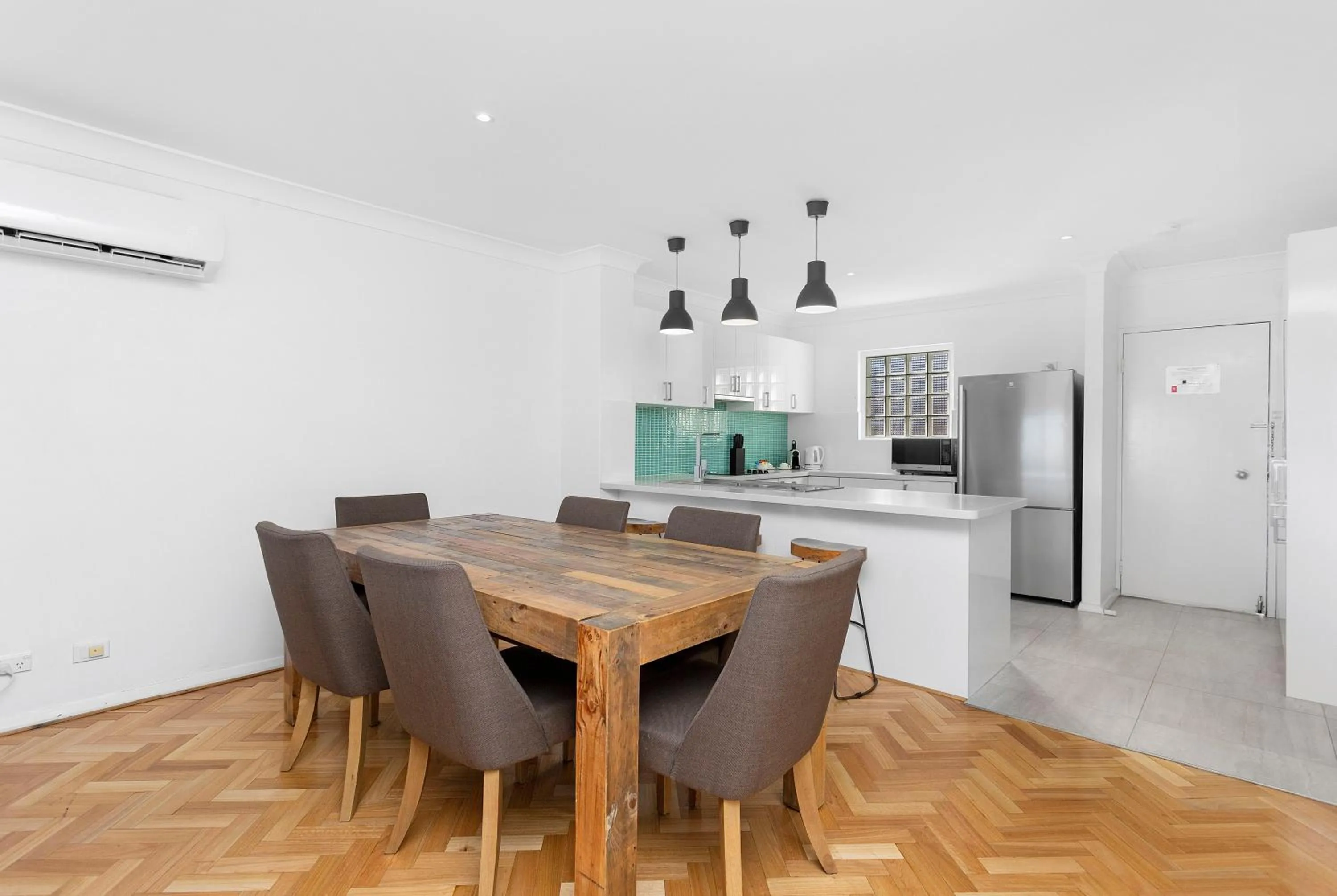 Kitchen or kitchenette in Nautica Residences Hillarys