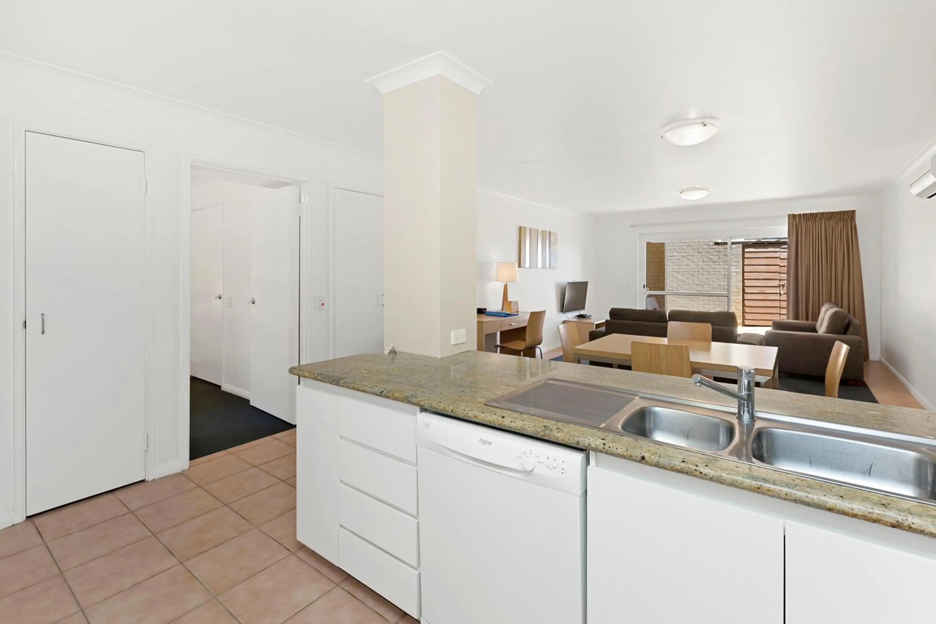 Kitchen or kitchenette in Nautica Residences Hillarys