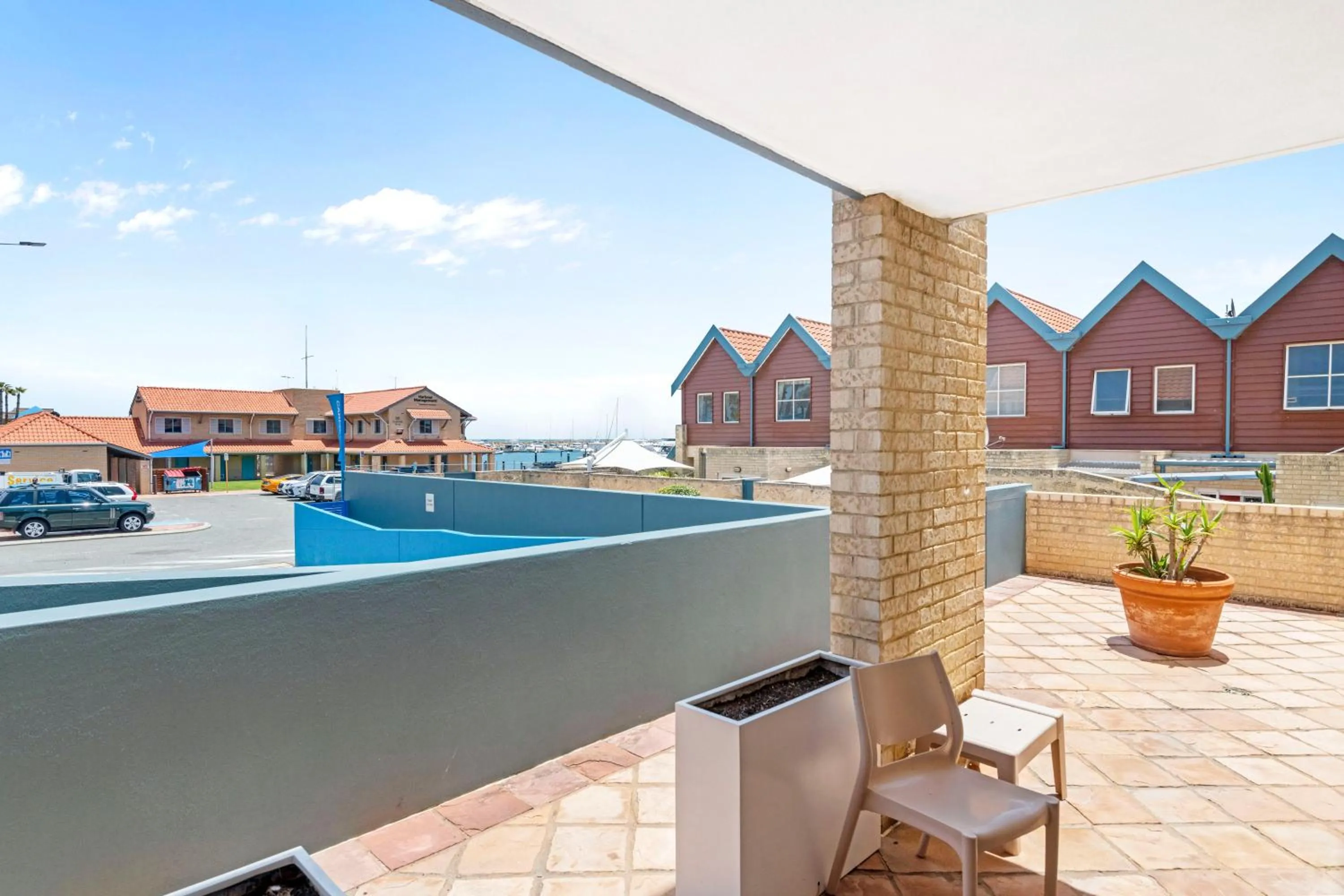 Property building in Nautica Residences Hillarys