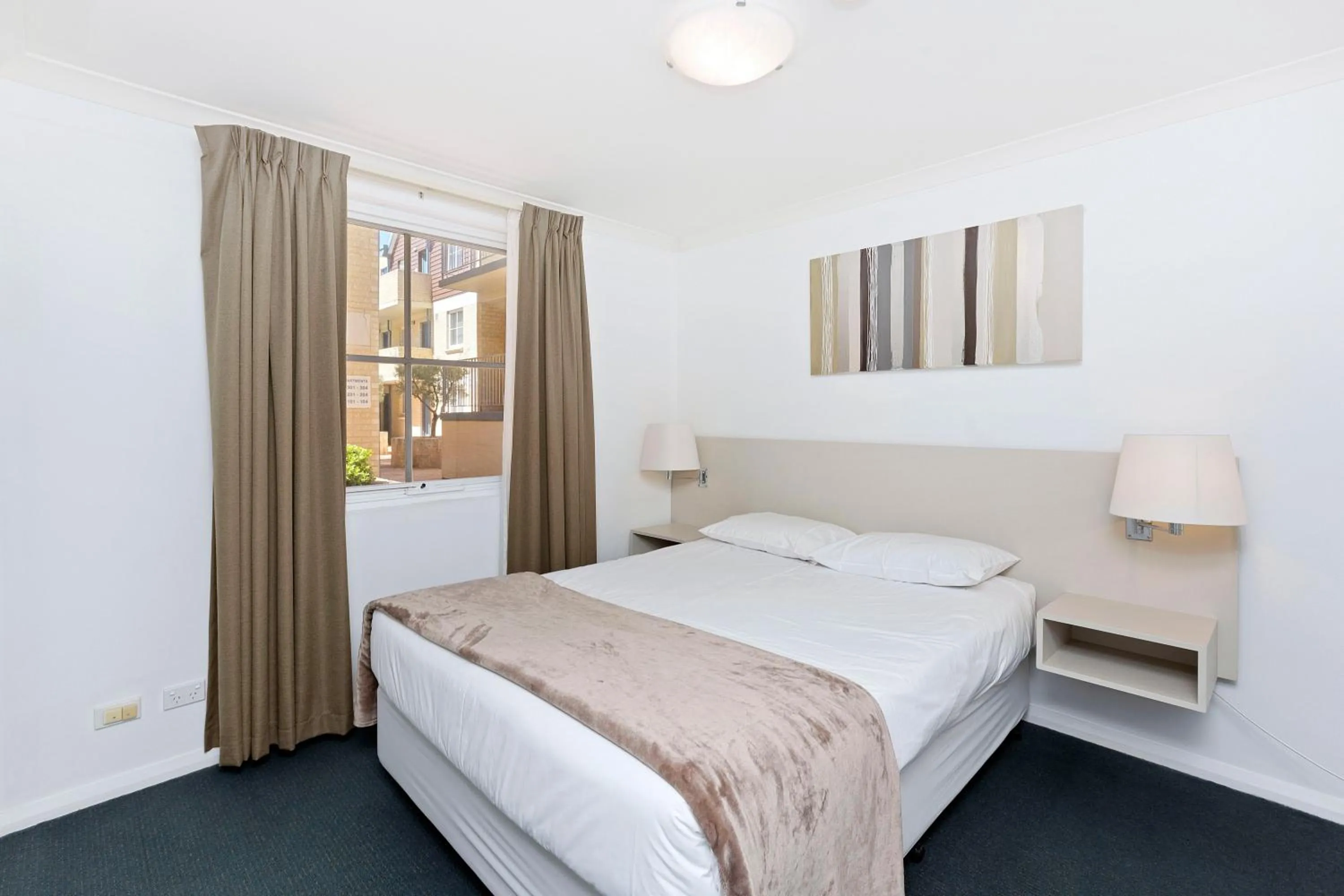 Bed in Nautica Residences Hillarys