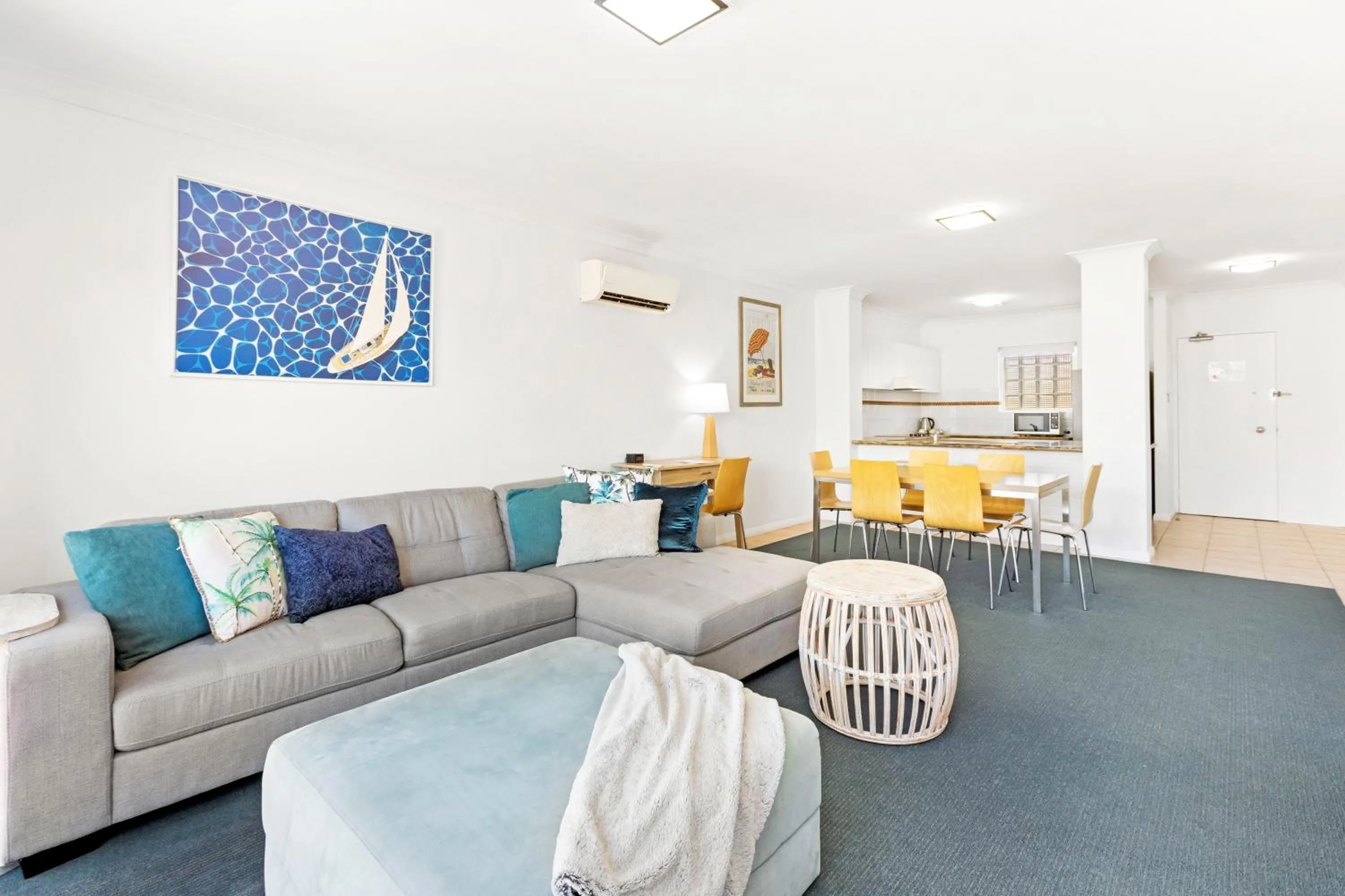 Kitchen or kitchenette in Nautica Residences Hillarys