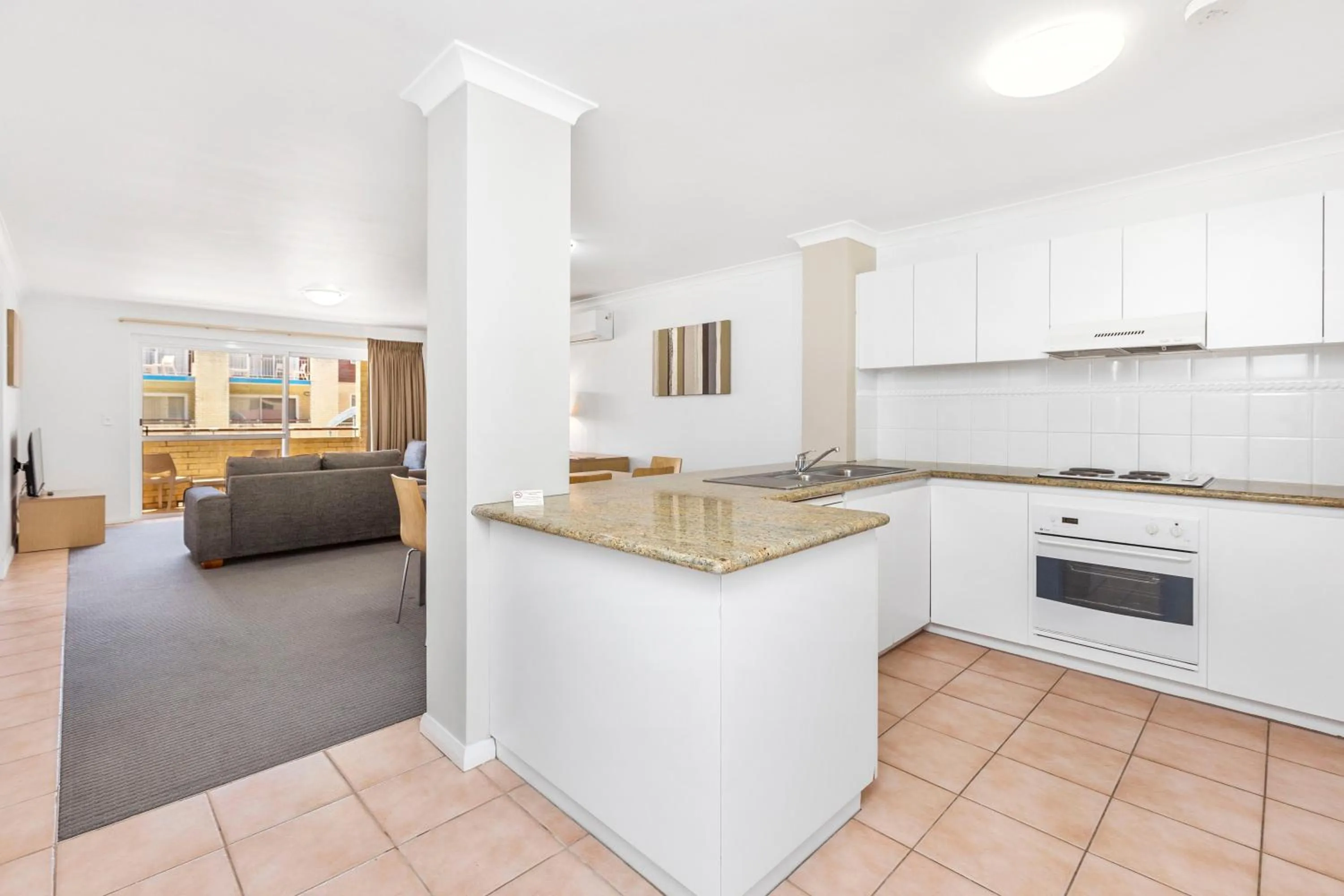 Kitchen or kitchenette in Nautica Residences Hillarys