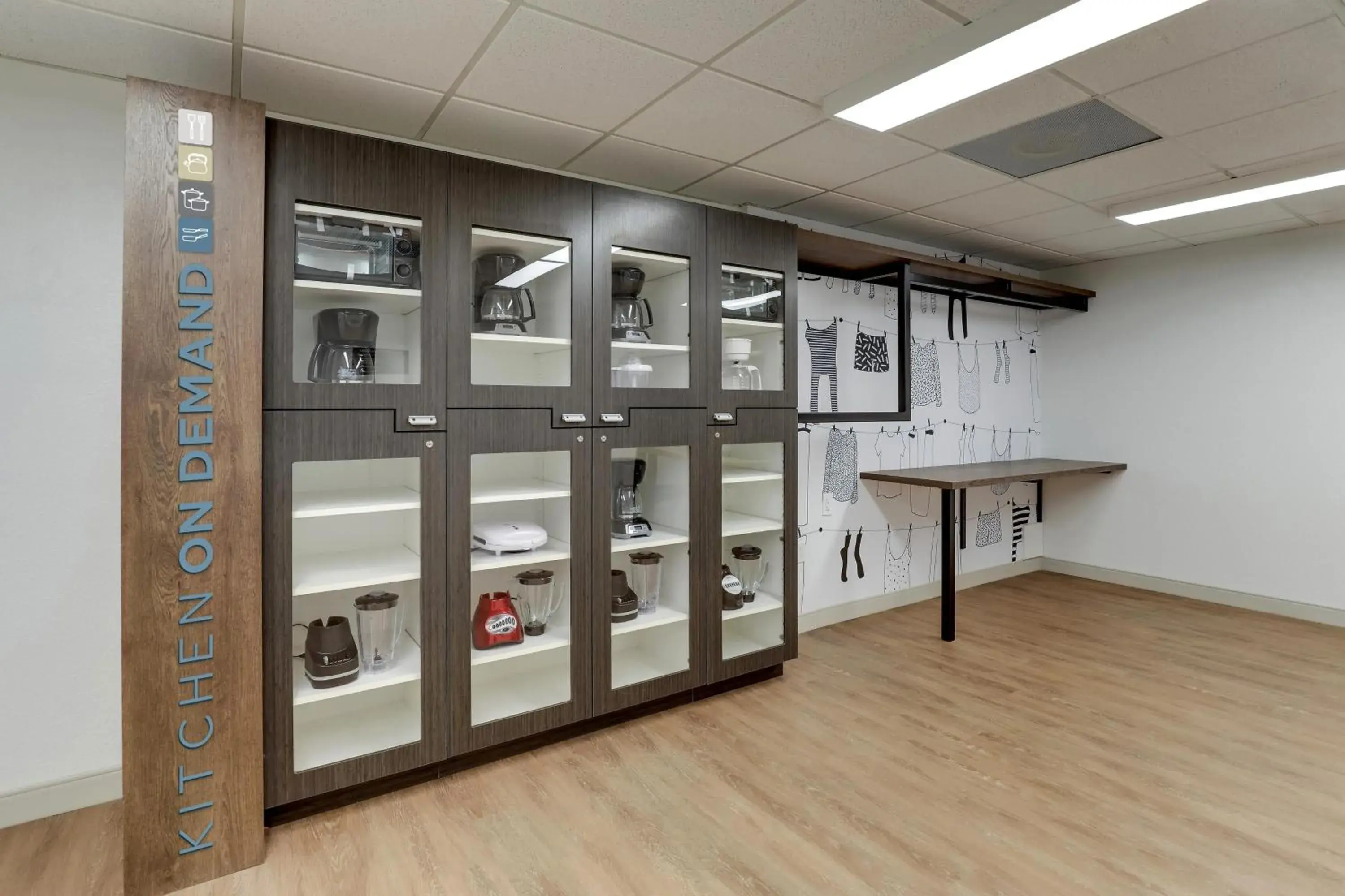 Property building in Sonesta Simply Suites Las Vegas Convention Center Property building in Sonesta Simply Suites Las Vegas Convention Center