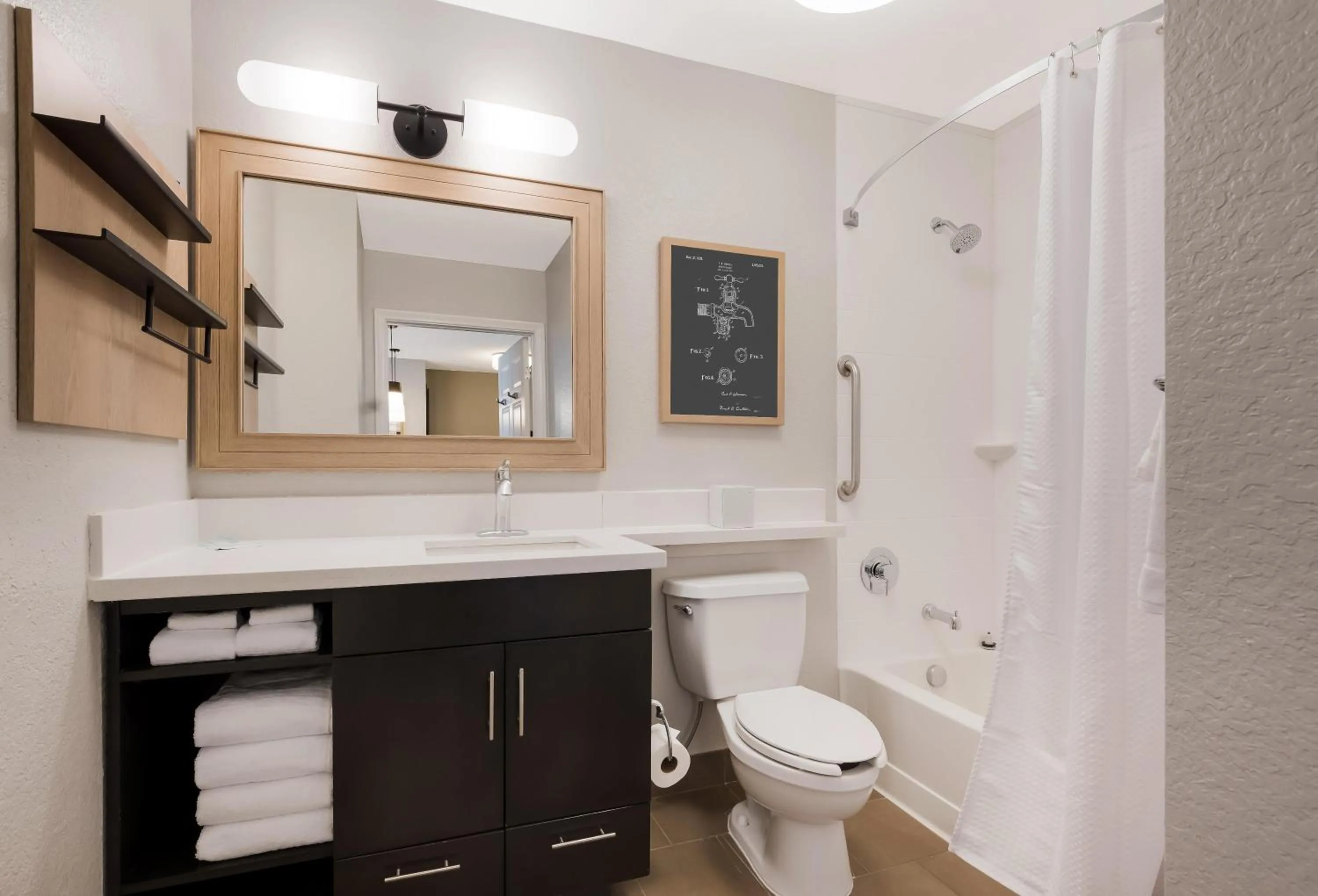 Bathroom in Sonesta Simply Suites Las Vegas Convention Center