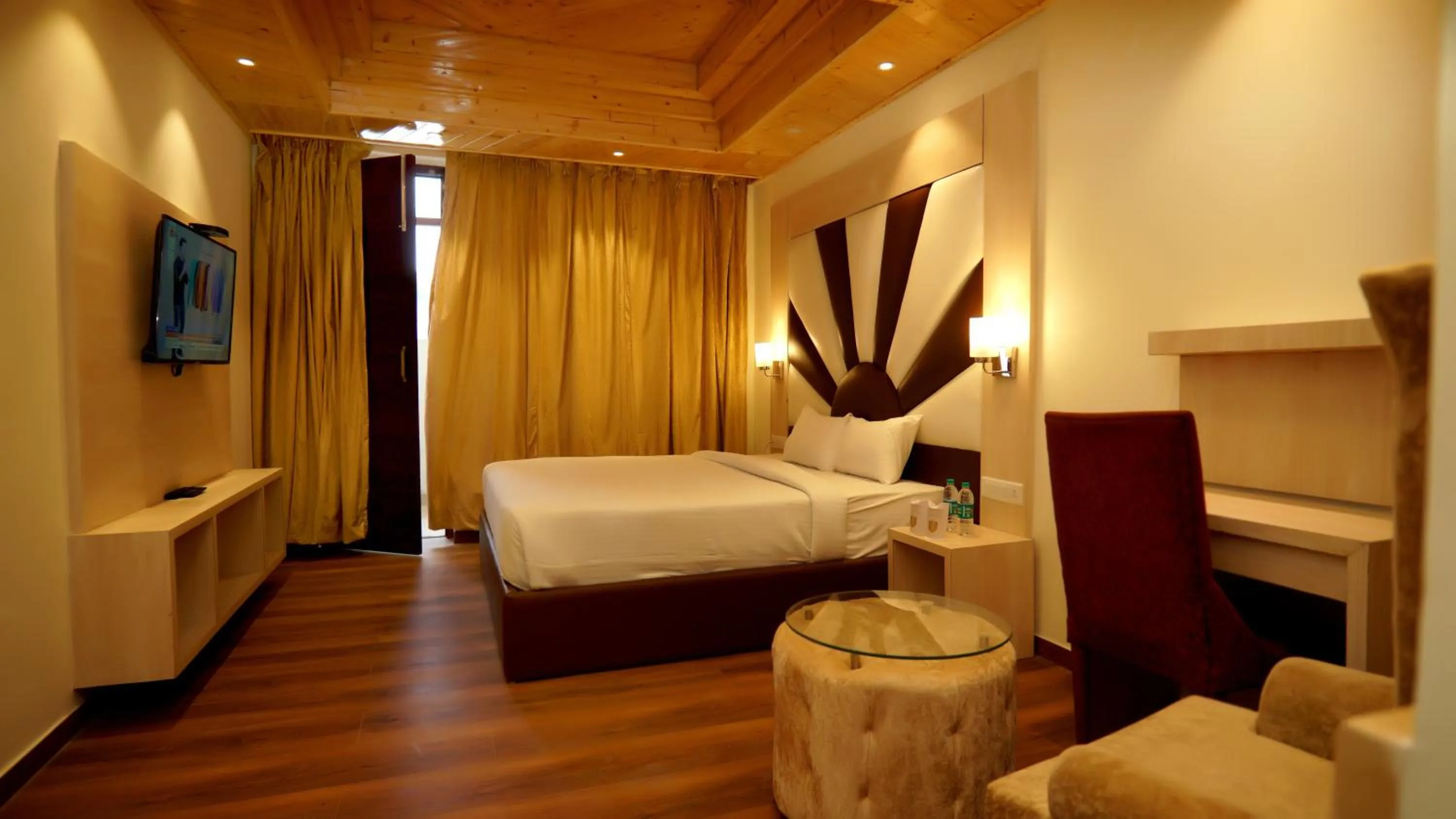 Bed in The Jungle Mountain Retreat