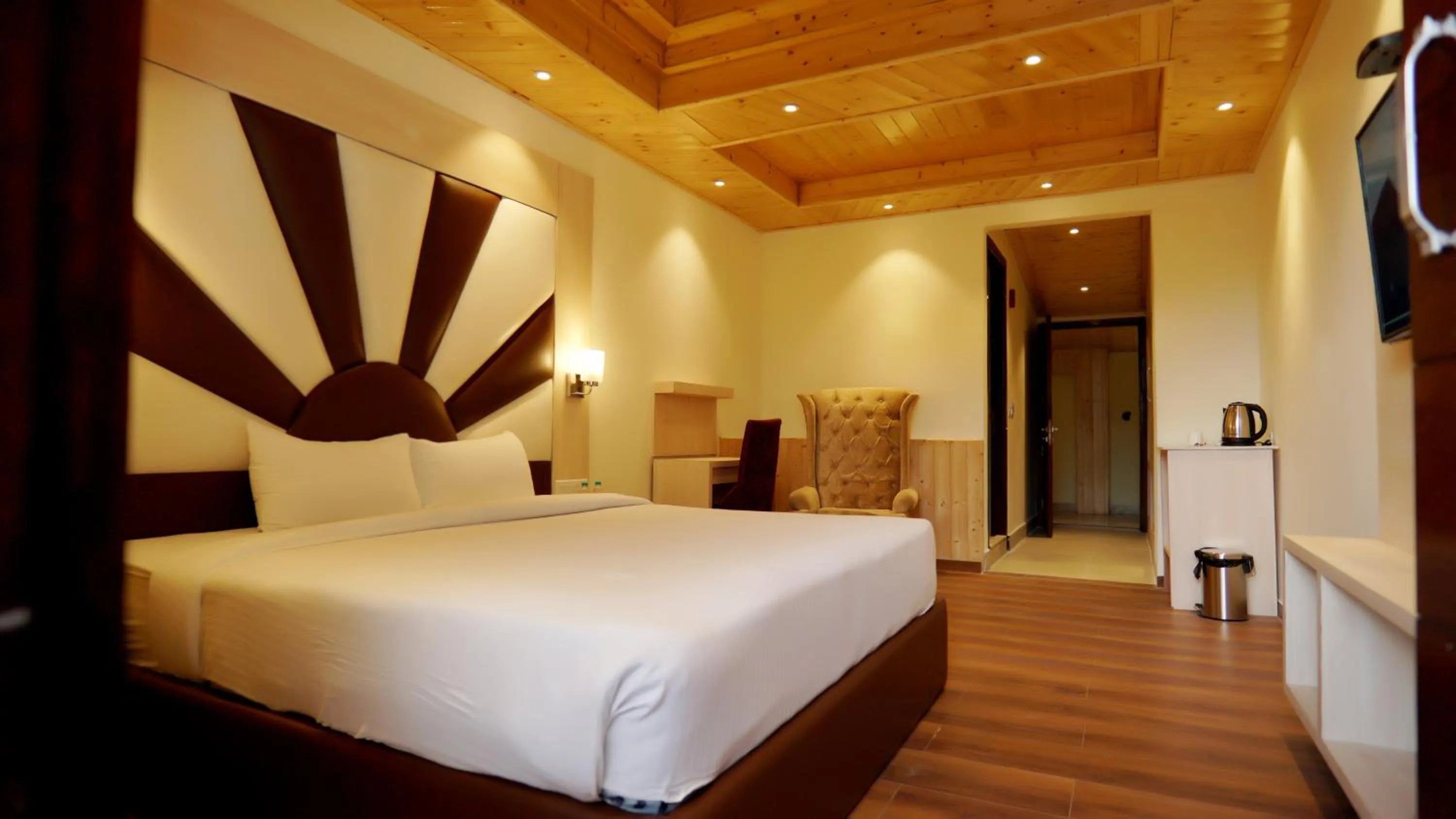 Bed in The Jungle Mountain Retreat