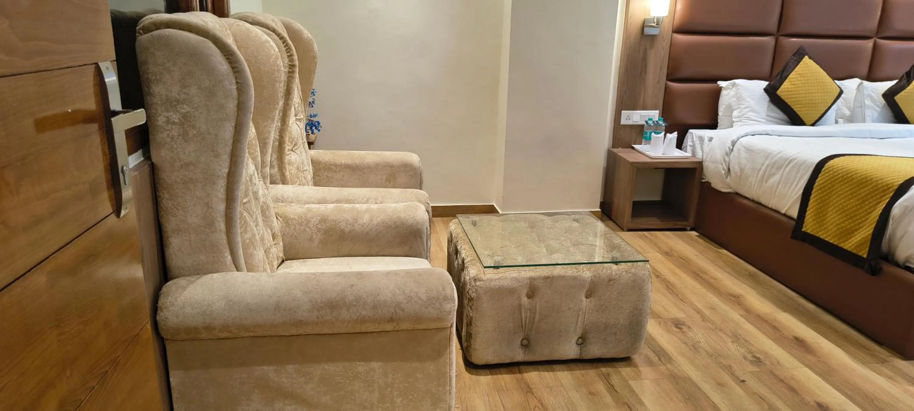 Guests, Bed in The Jungle Mountain Retreat