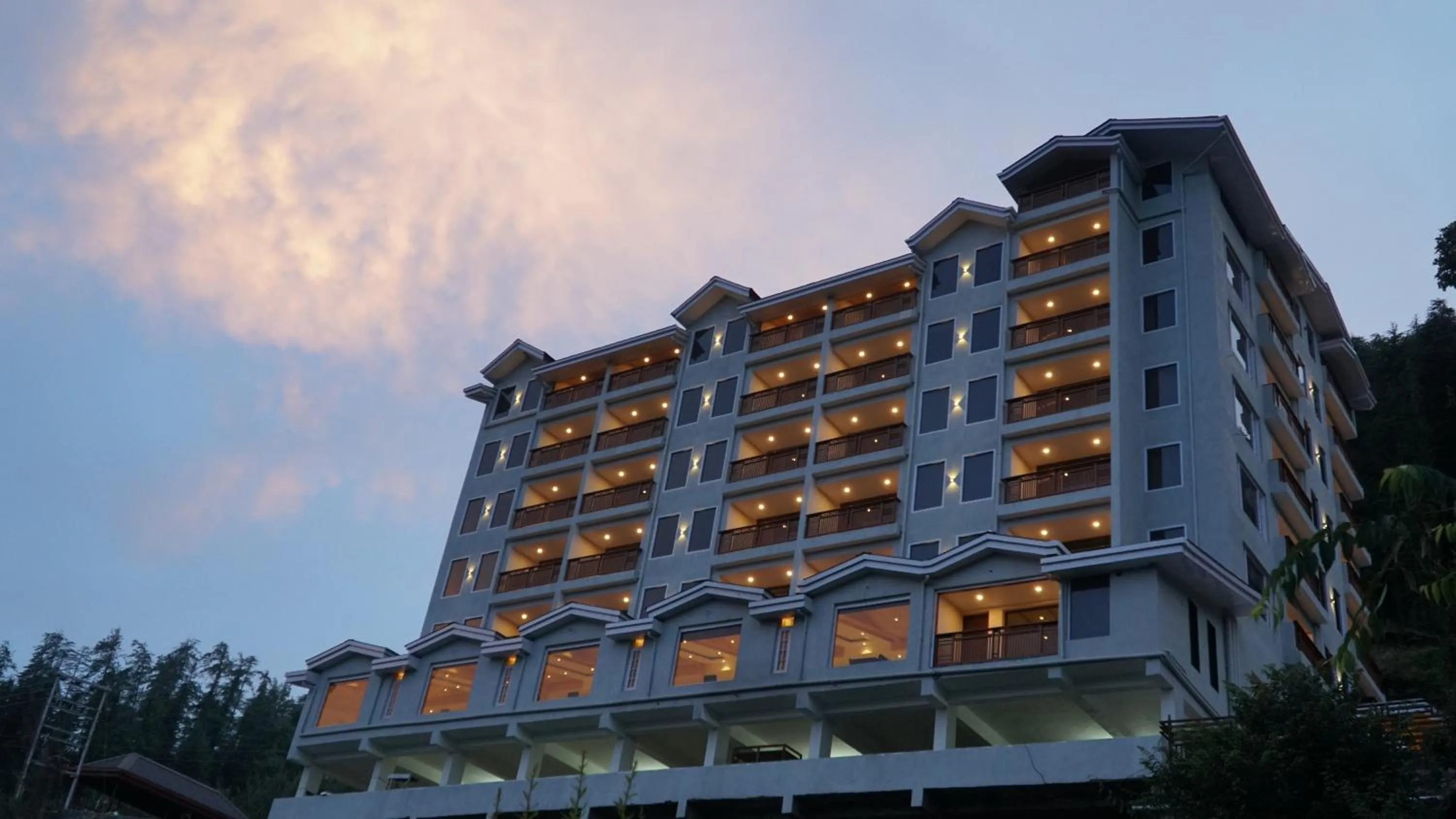 Property building in The Jungle Mountain Retreat