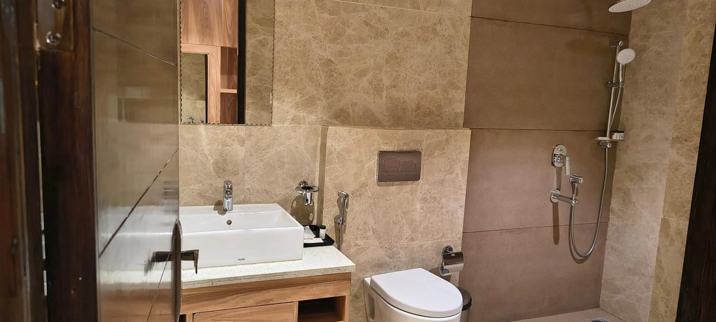 Bathroom in The Jungle Mountain Retreat