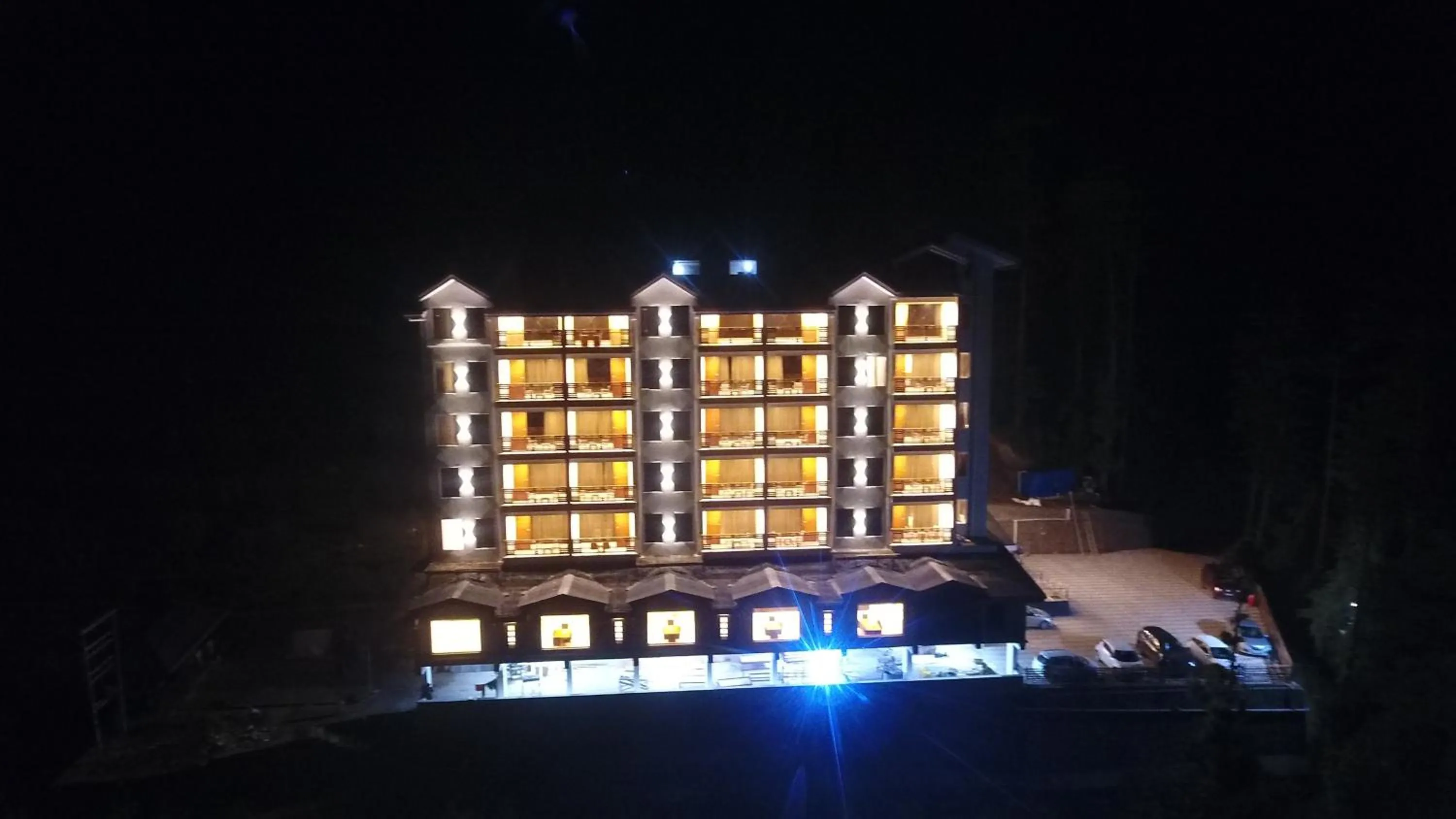 Property building in The Jungle Mountain Retreat