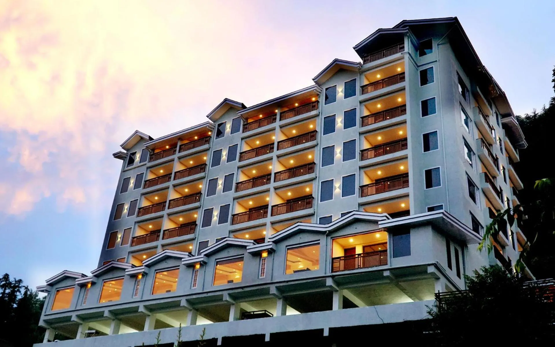 Property building in The Jungle Mountain Retreat