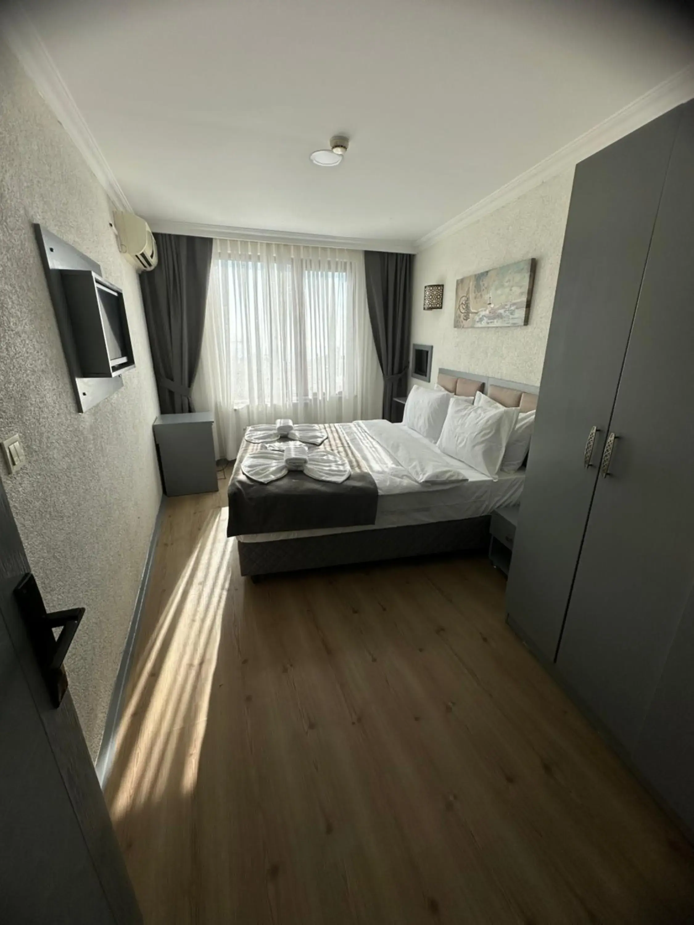 Double Room with Sea View in Big Orange Hotel Old City Double Room with Sea View in Big Orange Hotel Old City