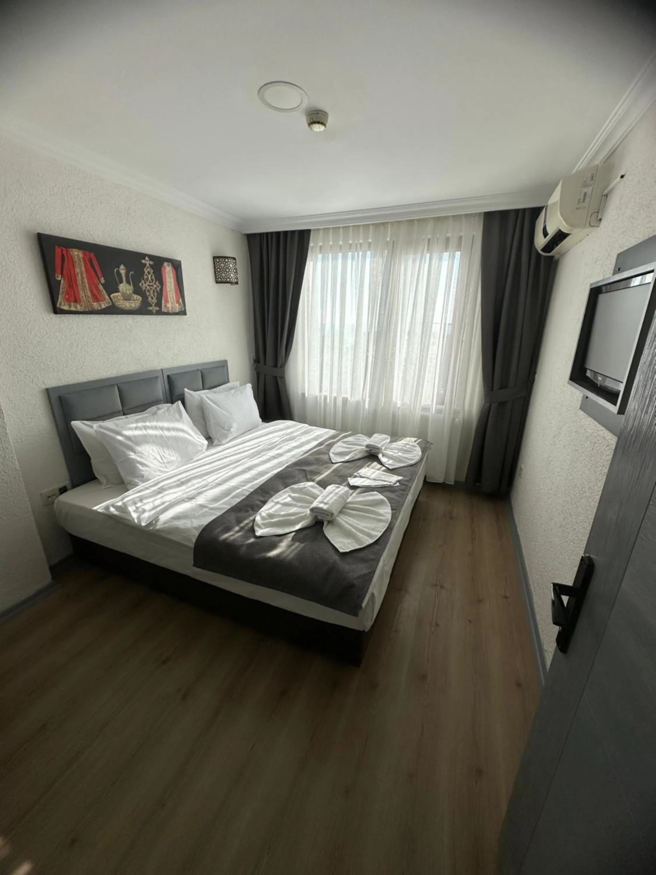 Bed in Big Orange Hotel Old City