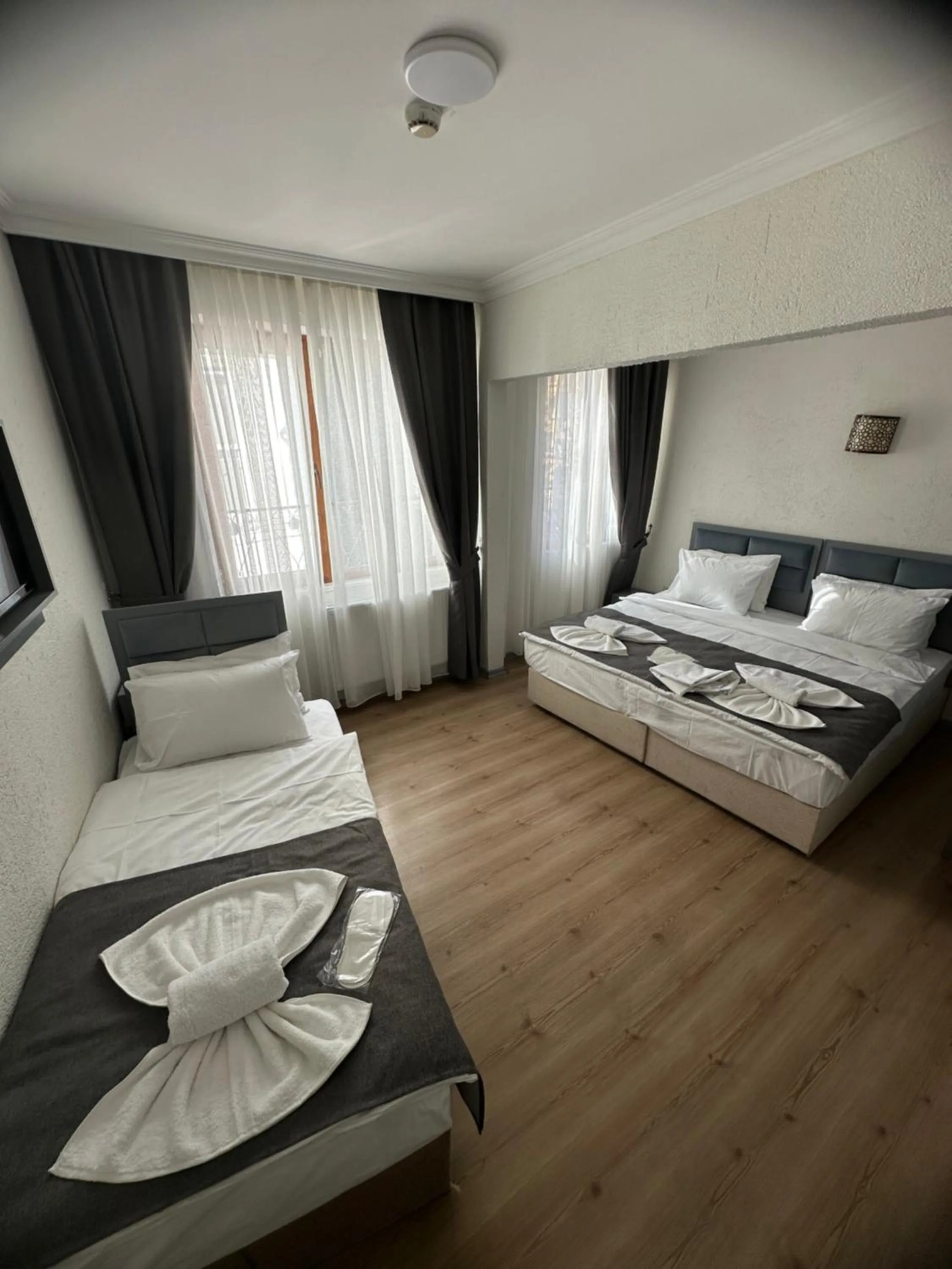 Bed in Big Orange Hotel Old City