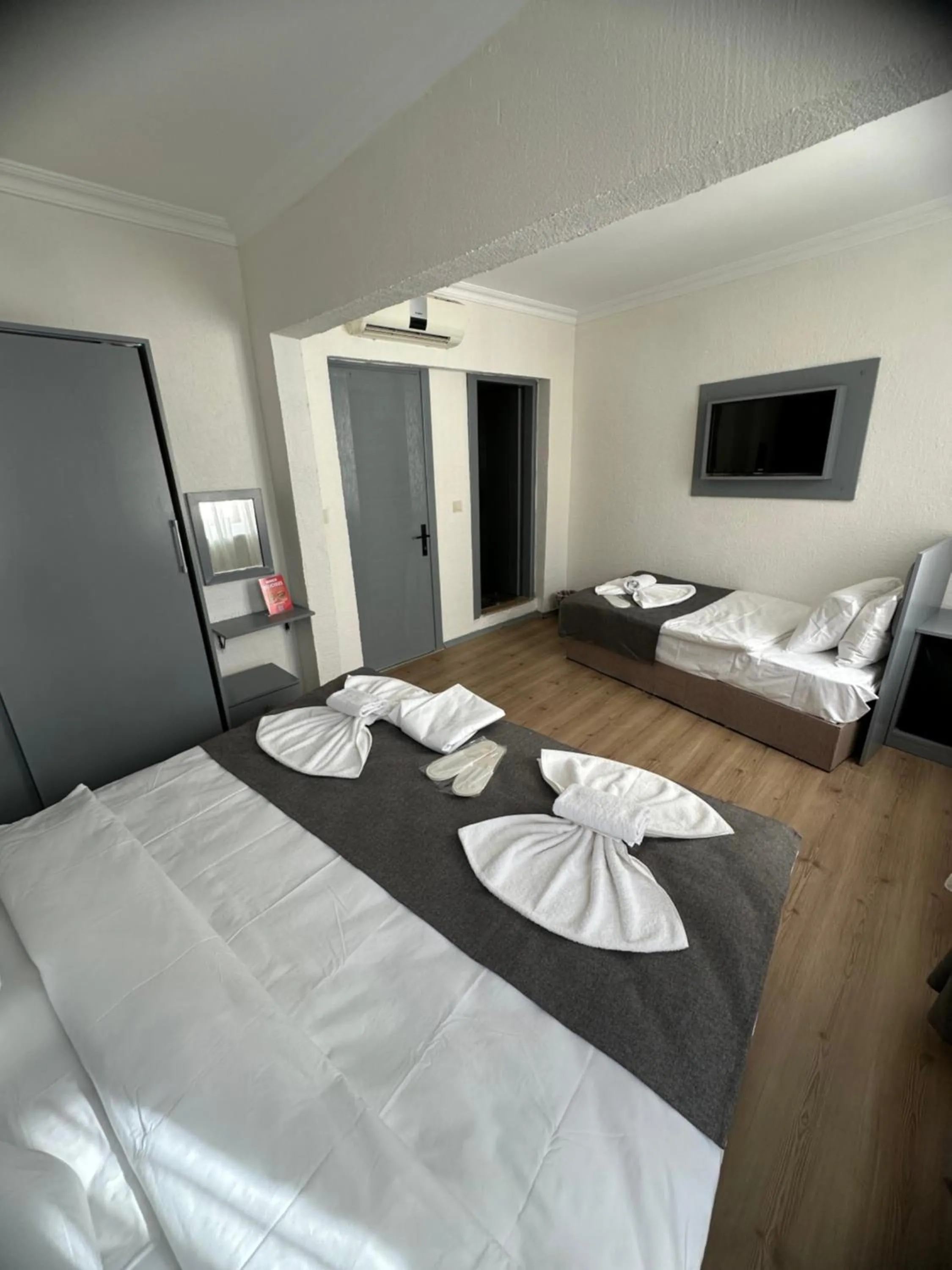 Bed in Big Orange Hotel Old City
