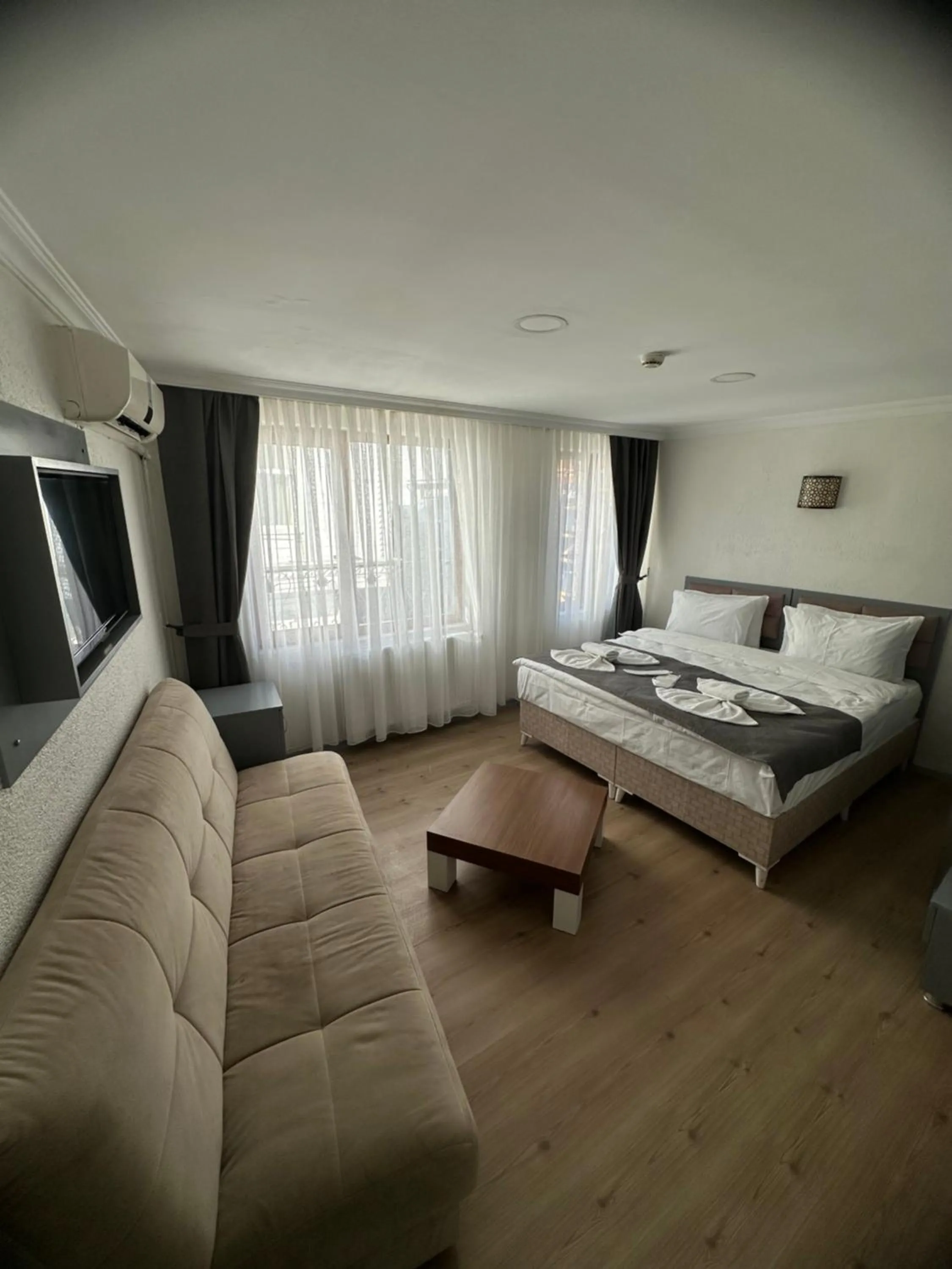 Bed in Big Orange Hotel Old City