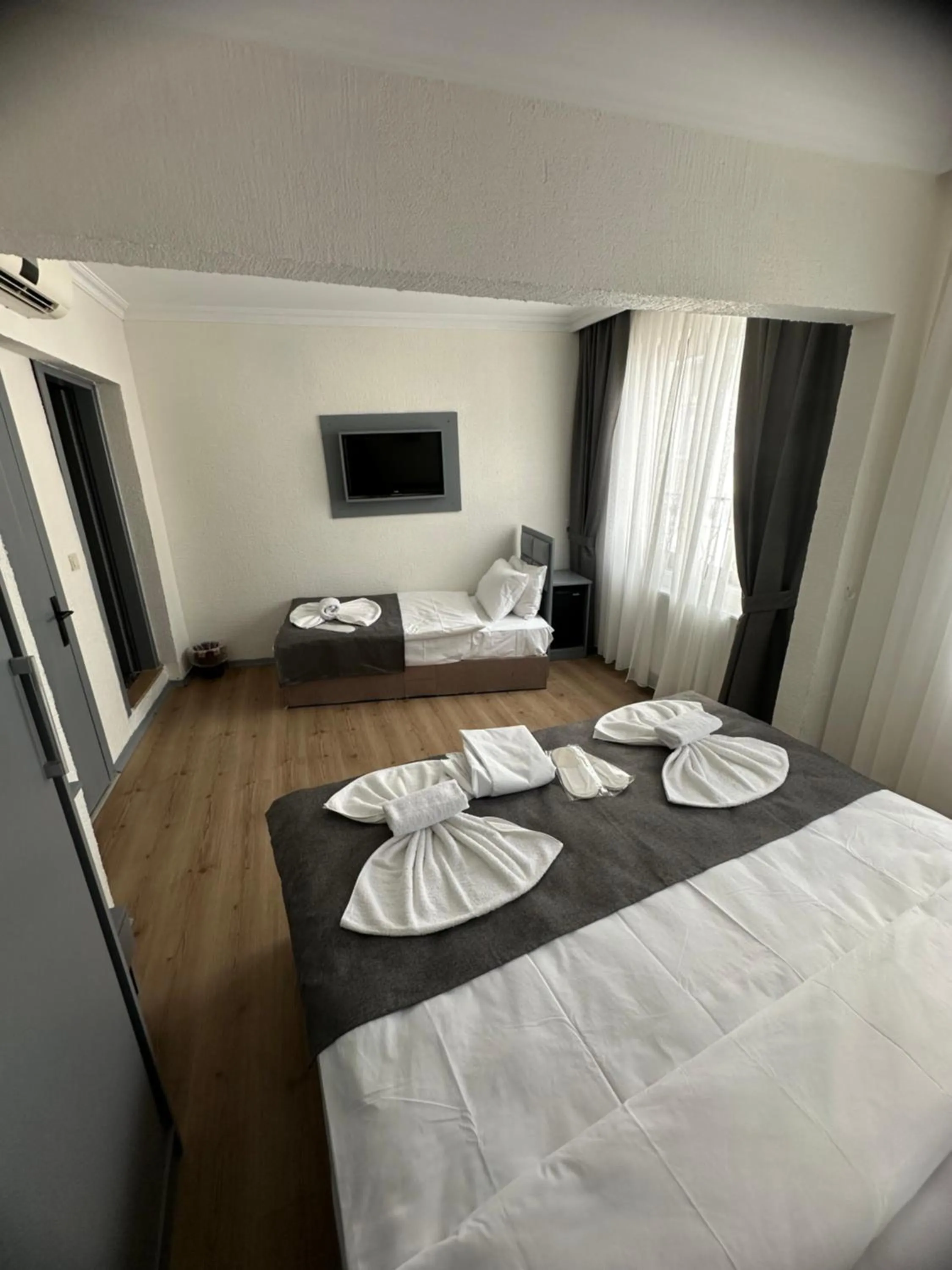 Bed in Big Orange Hotel Old City