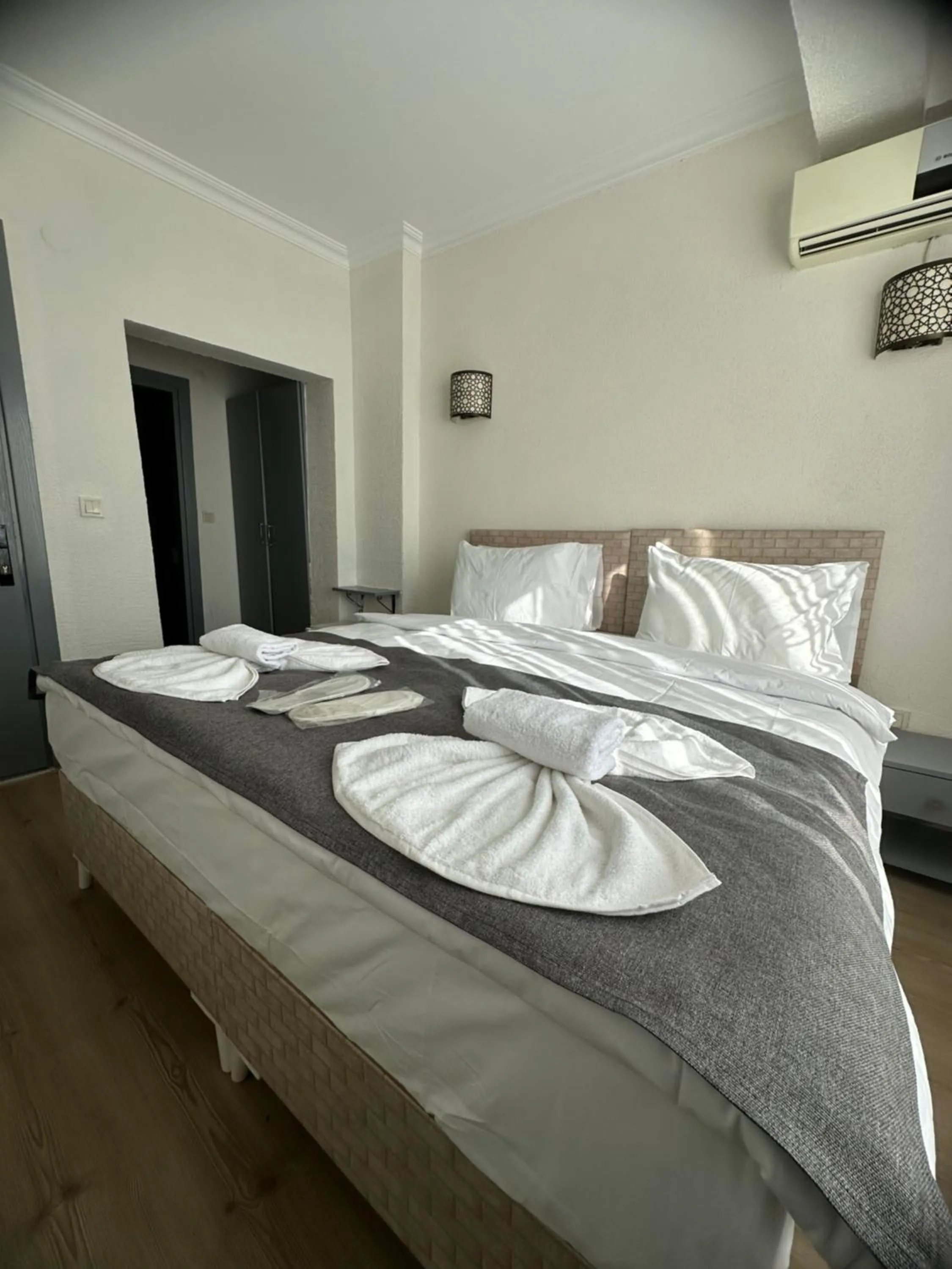 Bed in Big Orange Hotel Old City
